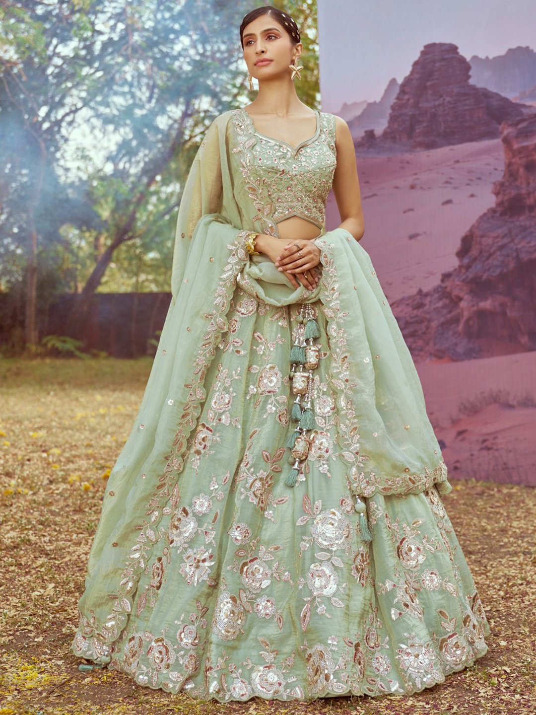 panchhi Embroidered Beads & Stones Semi-Stitched Lehenga & Unstitched Blouse With Dupatta, Lime green
panchhi Embroidered Beads & Stones Semi-Stitched Lehenga & Unstitched Blouse With Dupatta, Lime green