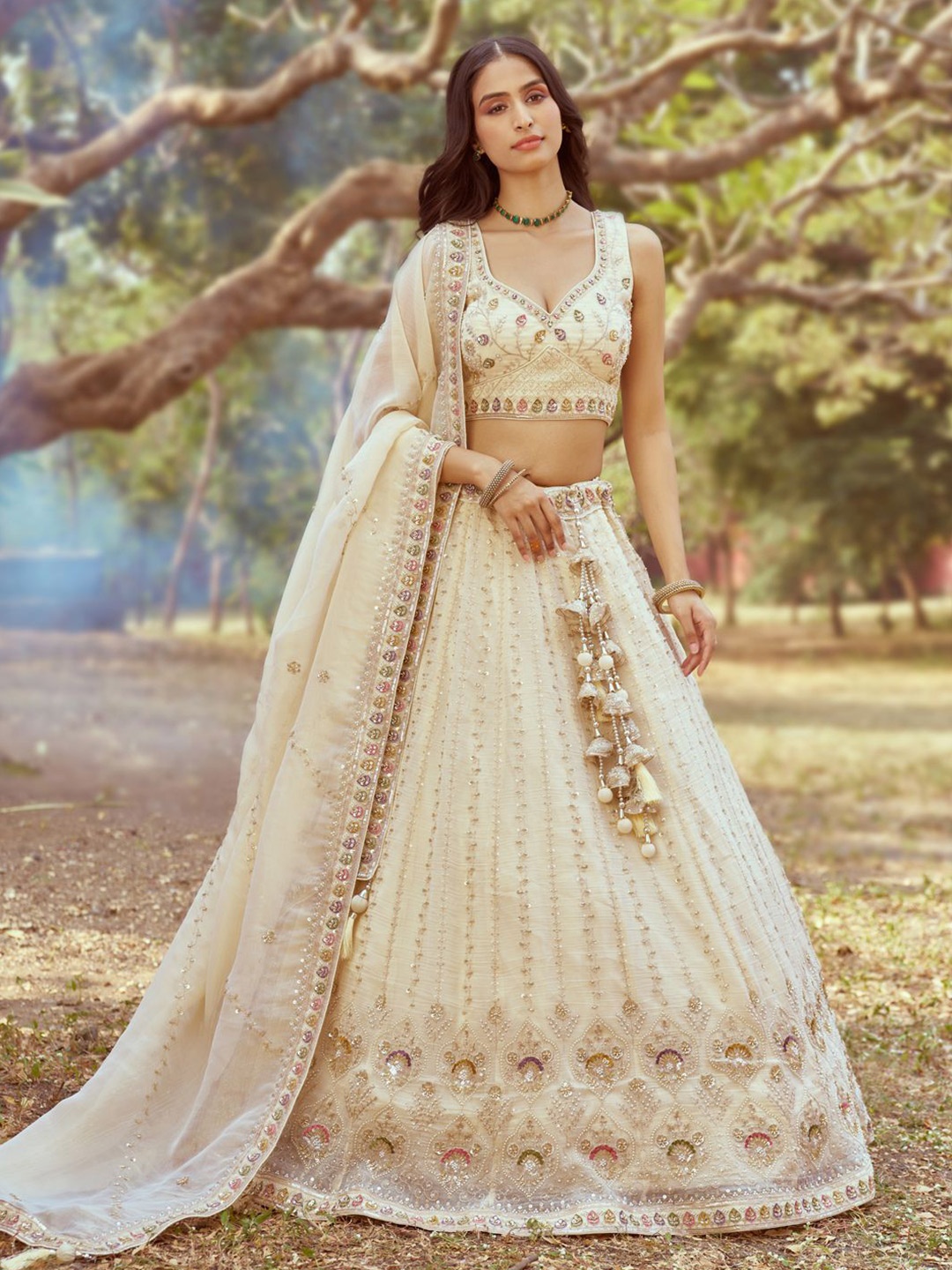 panchhi Embellished Beads & Stones Semi-Stitched Lehenga & Unstitched Blouse With Dupatta, Cream
panchhi Embellished Beads & Stones Semi-Stitched Lehenga & Unstitched Blouse With Dupatta, Cream
