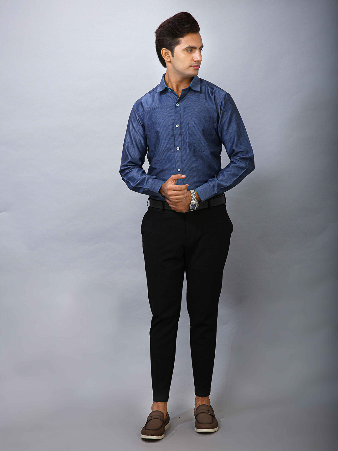 BOWLIFESTYLE Men Classic Spread Collar Textured Formal Shirt, Navy blue
BOWLIFESTYLE Men Classic Spread Collar Textured Formal Shirt, Navy blue