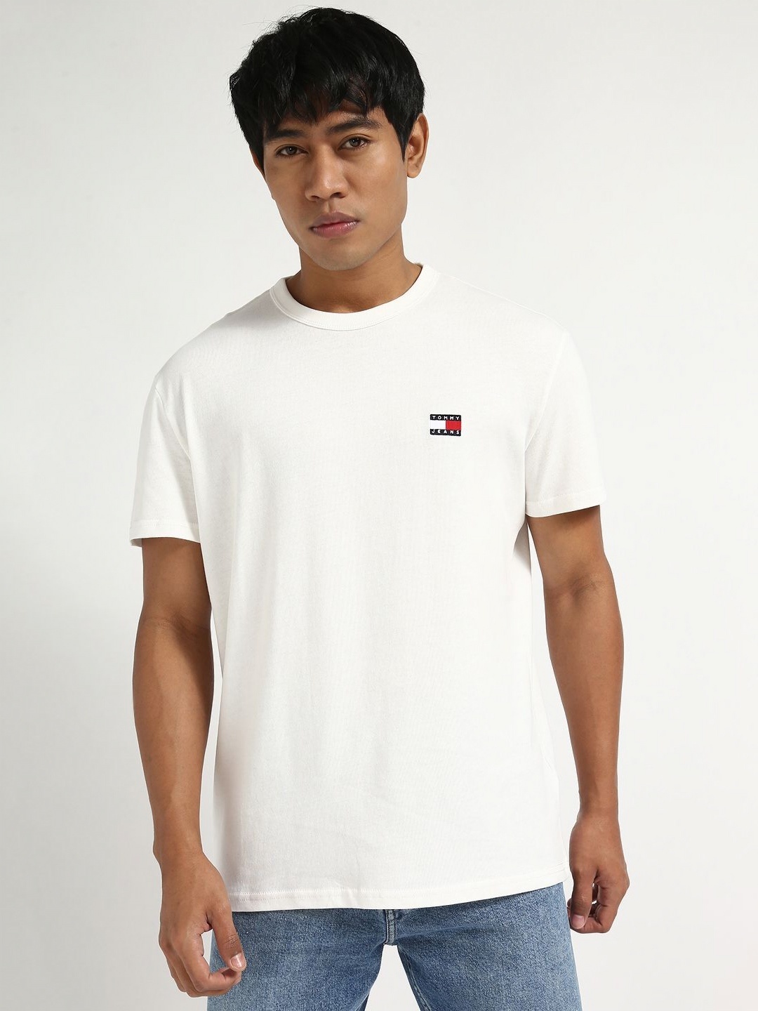 Tommy Hilfiger Men fashion Solid Regular Fit Round Neck Cotton Casual T-shirt, White
Tommy Hilfiger Men fashion Solid Regular Fit Round Neck Cotton Casual T-shirt, White