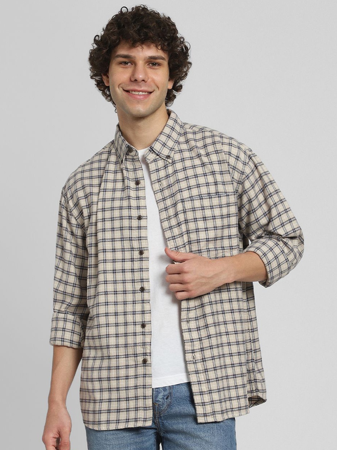 AMERICAN EAGLE OUTFITTERS Men Button-Down Collar Checked Cotton Oversized Casual Shirt, Grey
AMERICAN EAGLE OUTFITTERS Men Button-Down Collar Checked Cotton Oversized Casual Shirt, Grey