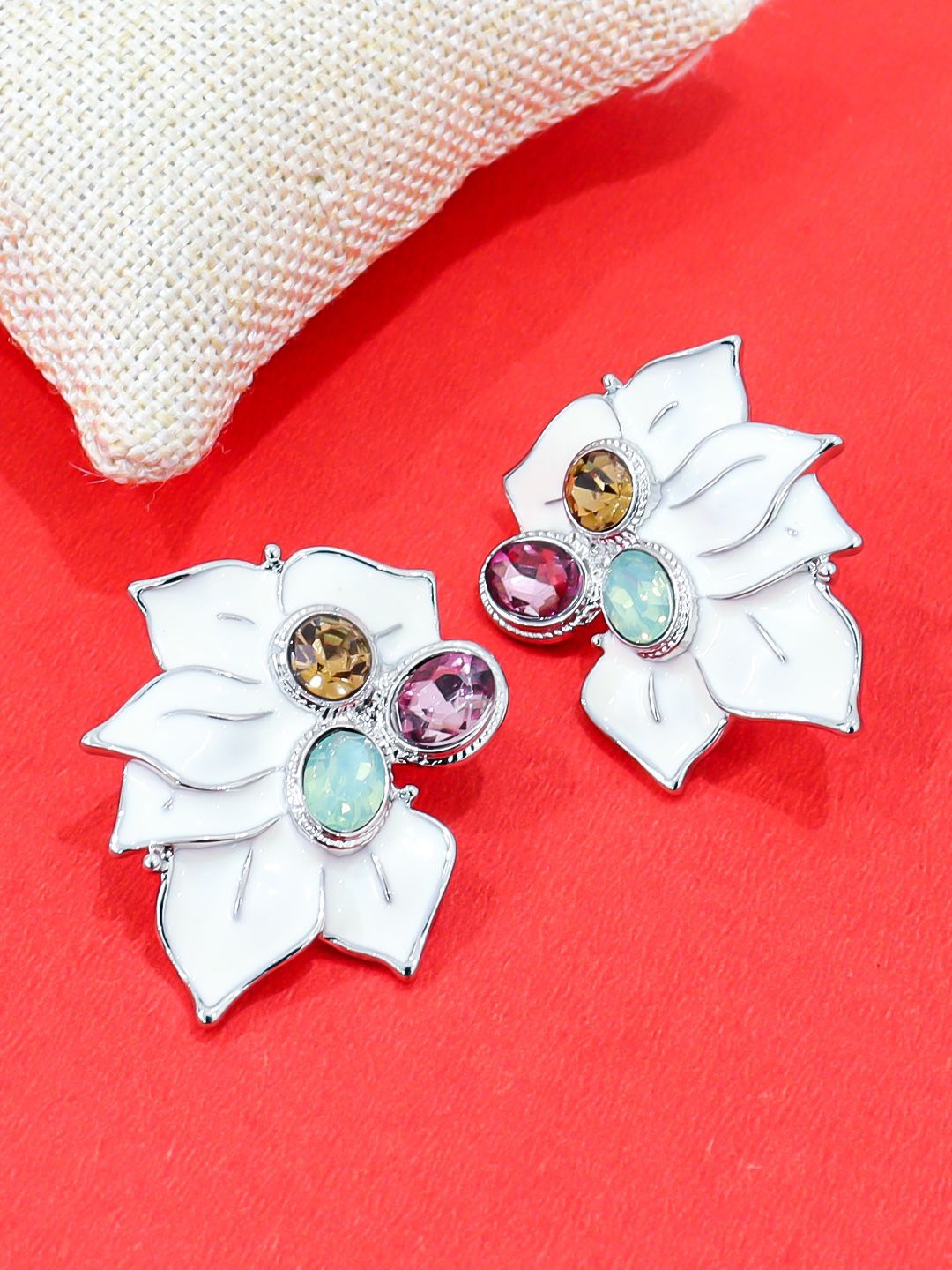 KRENOZ Silver-Plated Stainless Steel Rhinestone Resin Flower Elegant Acrylic Petal Studs, White
KRENOZ Silver-Plated Stainless Steel Rhinestone Resin Flower Elegant Acrylic Petal Studs, White