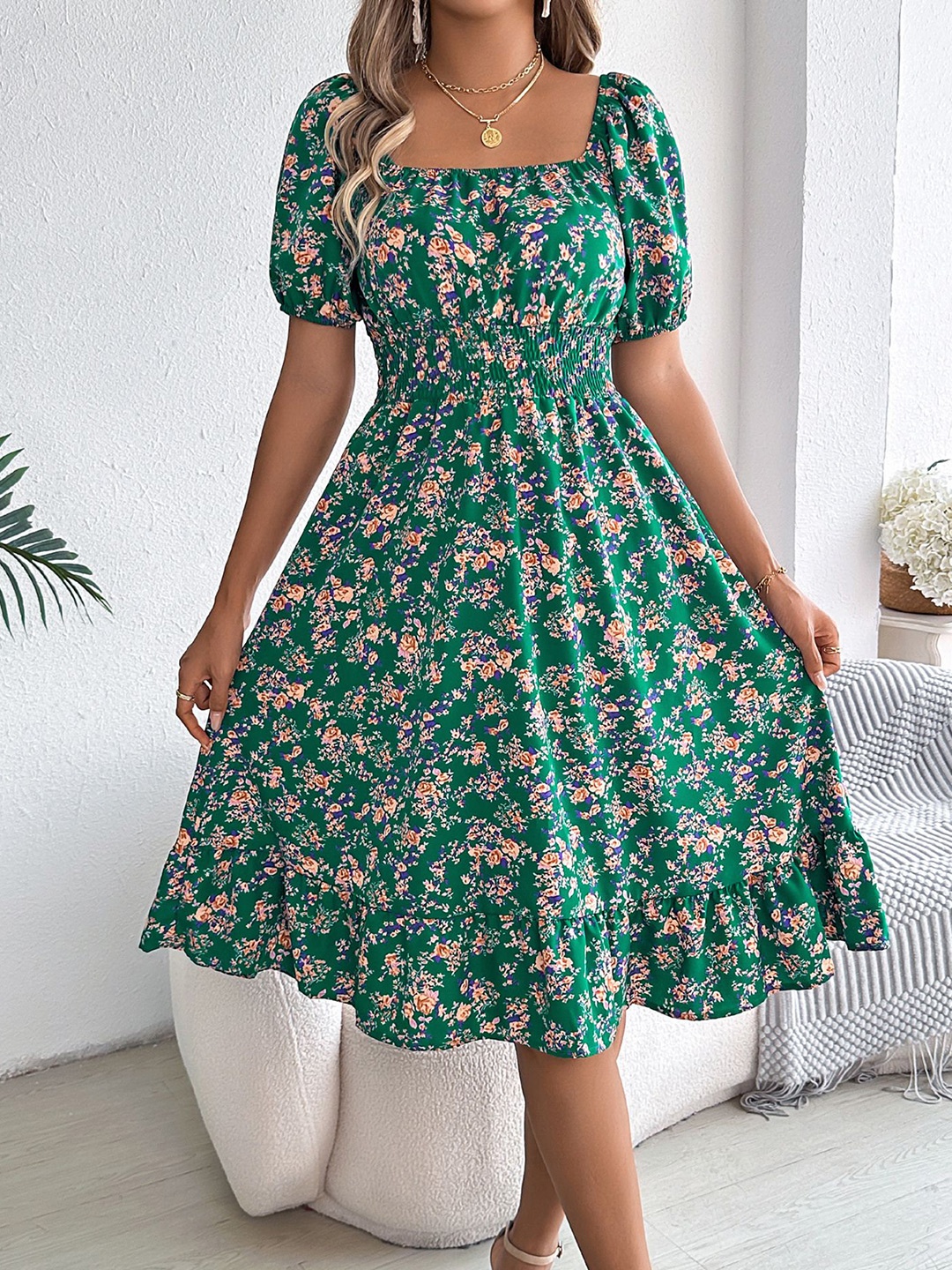 StyleCast x Revolte Women Floral Printed Square Neck Fit and Flare Dress, Green
StyleCast x Revolte Women Floral Printed Square Neck Fit and Flare Dress, Green