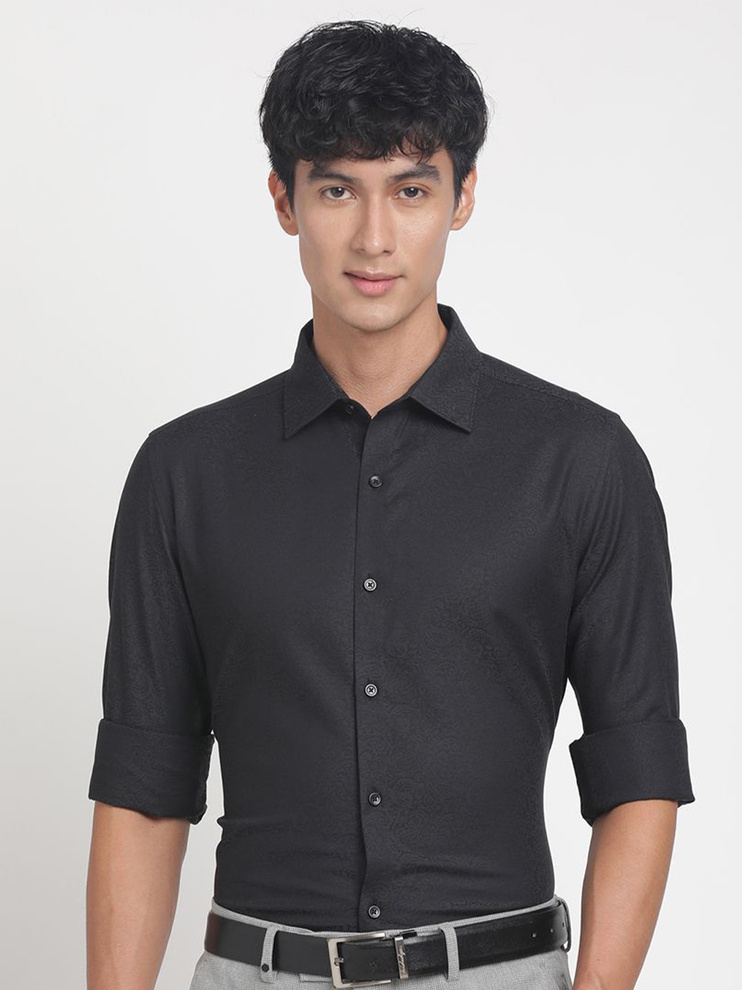 Turtle Men Classic Slim Fit Spread Collar Ethnic Motifs Printed Cotton Formal Shirt, Black
Turtle Men Classic Slim Fit Spread Collar Ethnic Motifs Printed Cotton Formal Shirt, Black