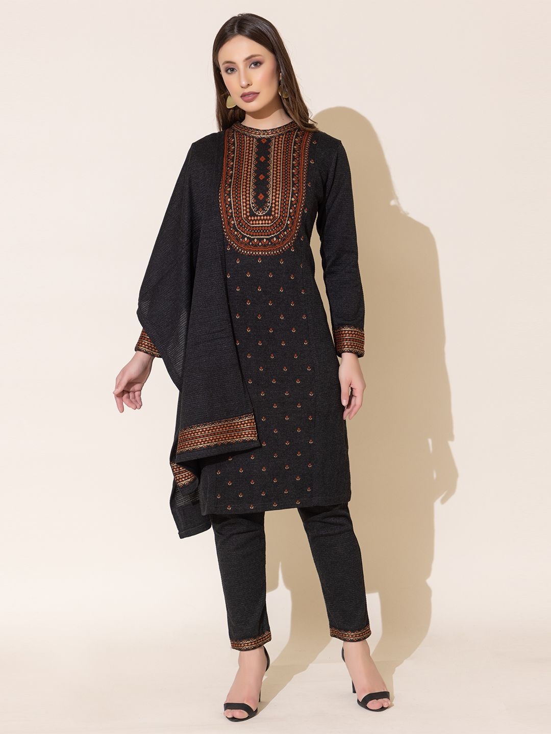 KEIKO Ethnic Motifs Printed Round Neck Straight Kurta with Trousers And Dupatta, Black
KEIKO Ethnic Motifs Printed Round Neck Straight Kurta with Trousers And Dupatta, Black