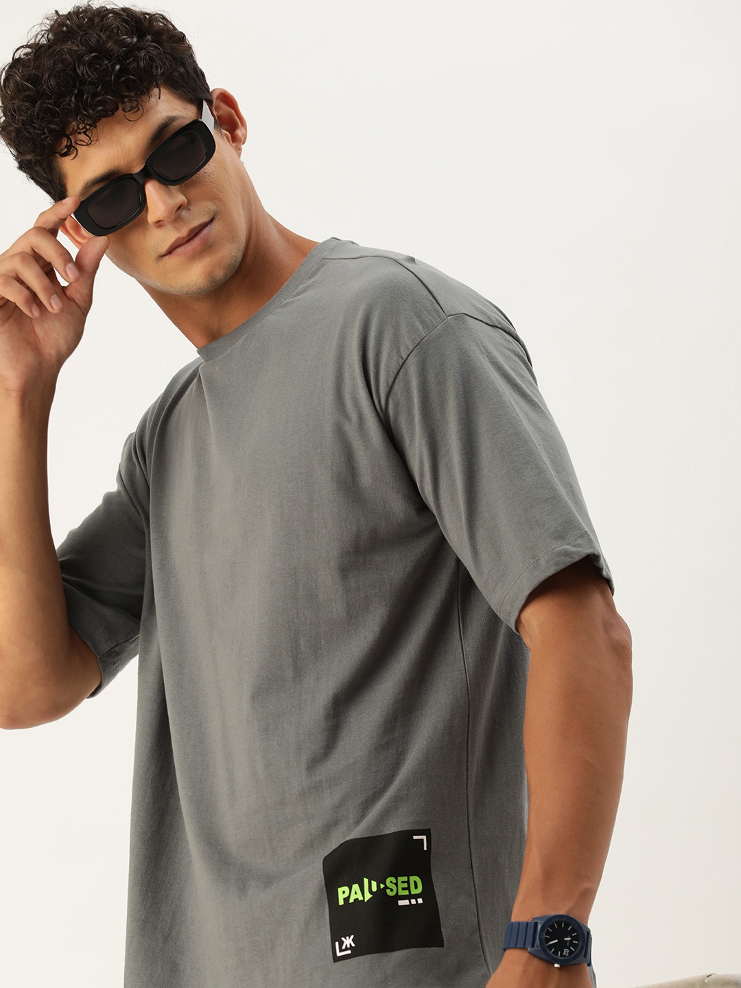 Kook N Keech Minimal Printed Drop-Shoulder Sleeves Oversized Pure Cotton T-shirt, Grey
Kook N Keech Minimal Printed Drop-Shoulder Sleeves Oversized Pure Cotton T-shirt, Grey