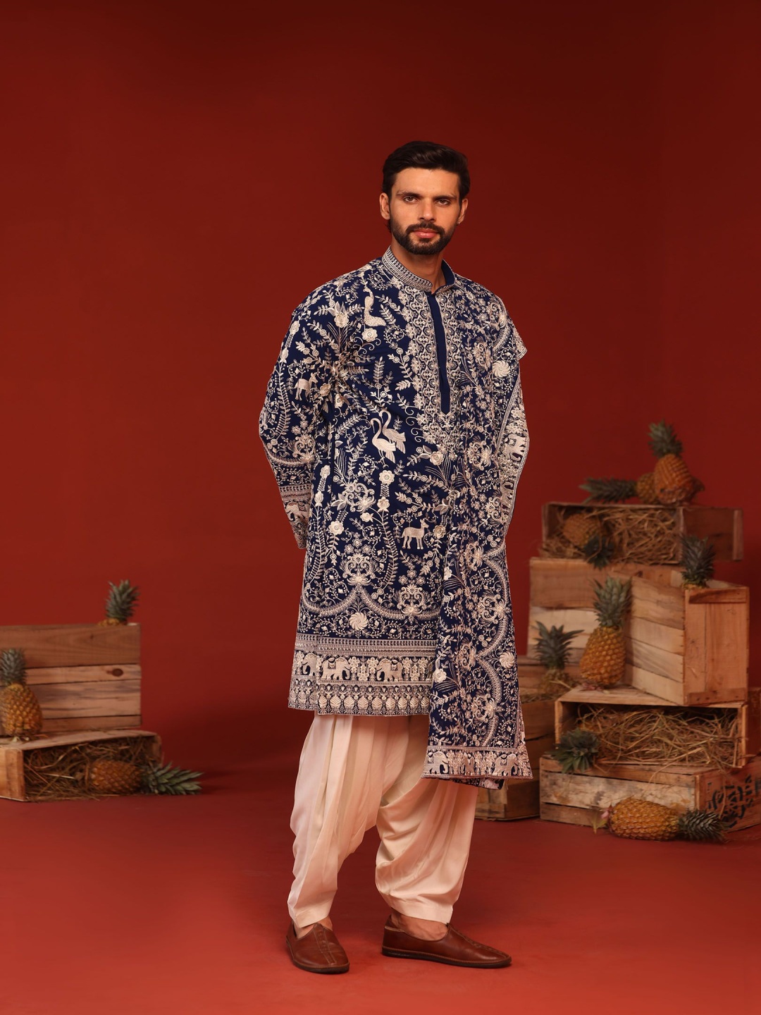 KALPRAAG Charvik Floral Motifs Embroidered Mandarin Collar Kurta with Patiala & Dupatta, Blue
KALPRAAG Charvik Floral Motifs Embroidered Mandarin Collar Kurta with Patiala & Dupatta, Blue