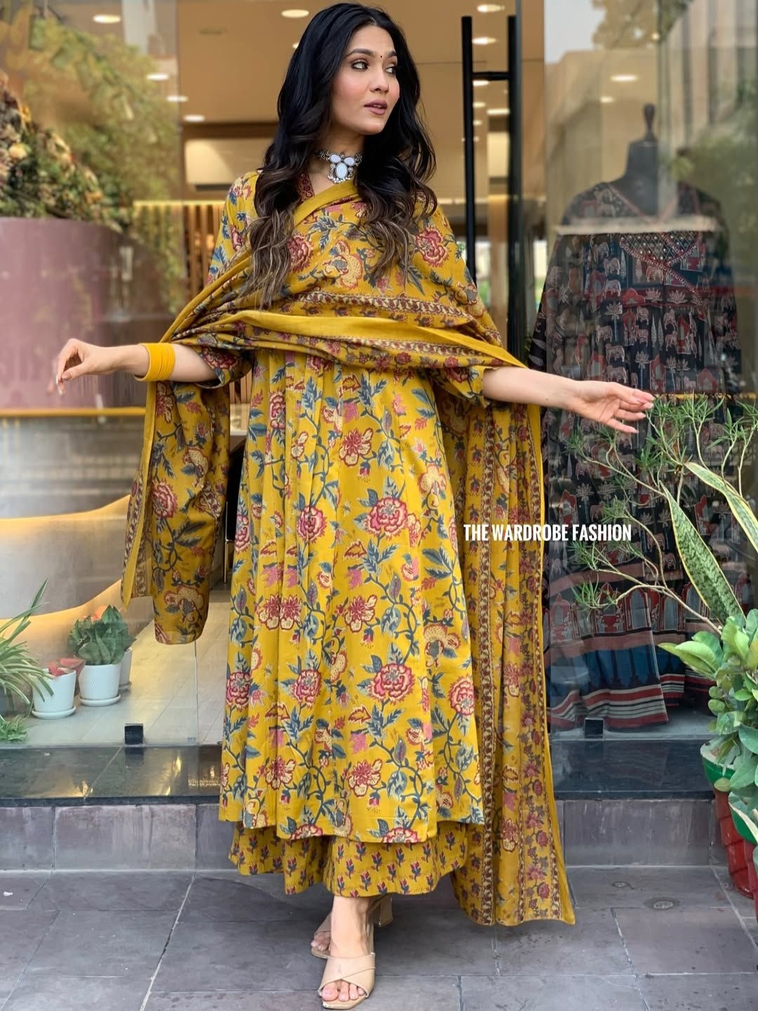 Hujum Women Floral Printed Regular Mirror Work Pure Cotton Kurta with Palazzos & Dupatta, Mustard
Hujum Women Floral Printed Regular Mirror Work Pure Cotton Kurta with Palazzos & Dupatta, Mustard