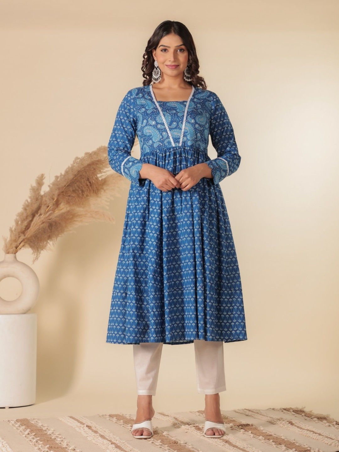 Aramya Ethnic Motifs Printed Square Neck Pleated Pure Cotton Anarkali Kurta With Trousers, Blue
Aramya Ethnic Motifs Printed Square Neck Pleated Pure Cotton Anarkali Kurta With Trousers, Blue