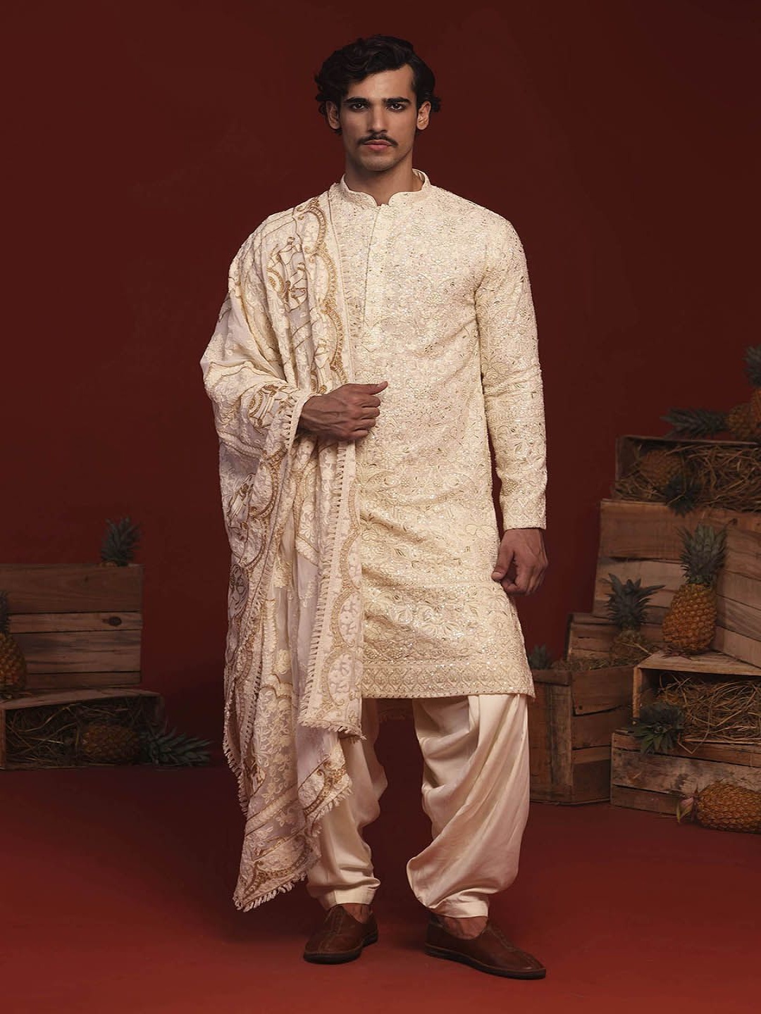 KALPRAAG Anvith Floral Embroidered Sequinned Mandarin Collar Kurta with Patiala & Dupatta, Cream
KALPRAAG Anvith Floral Embroidered Sequinned Mandarin Collar Kurta with Patiala & Dupatta, Cream