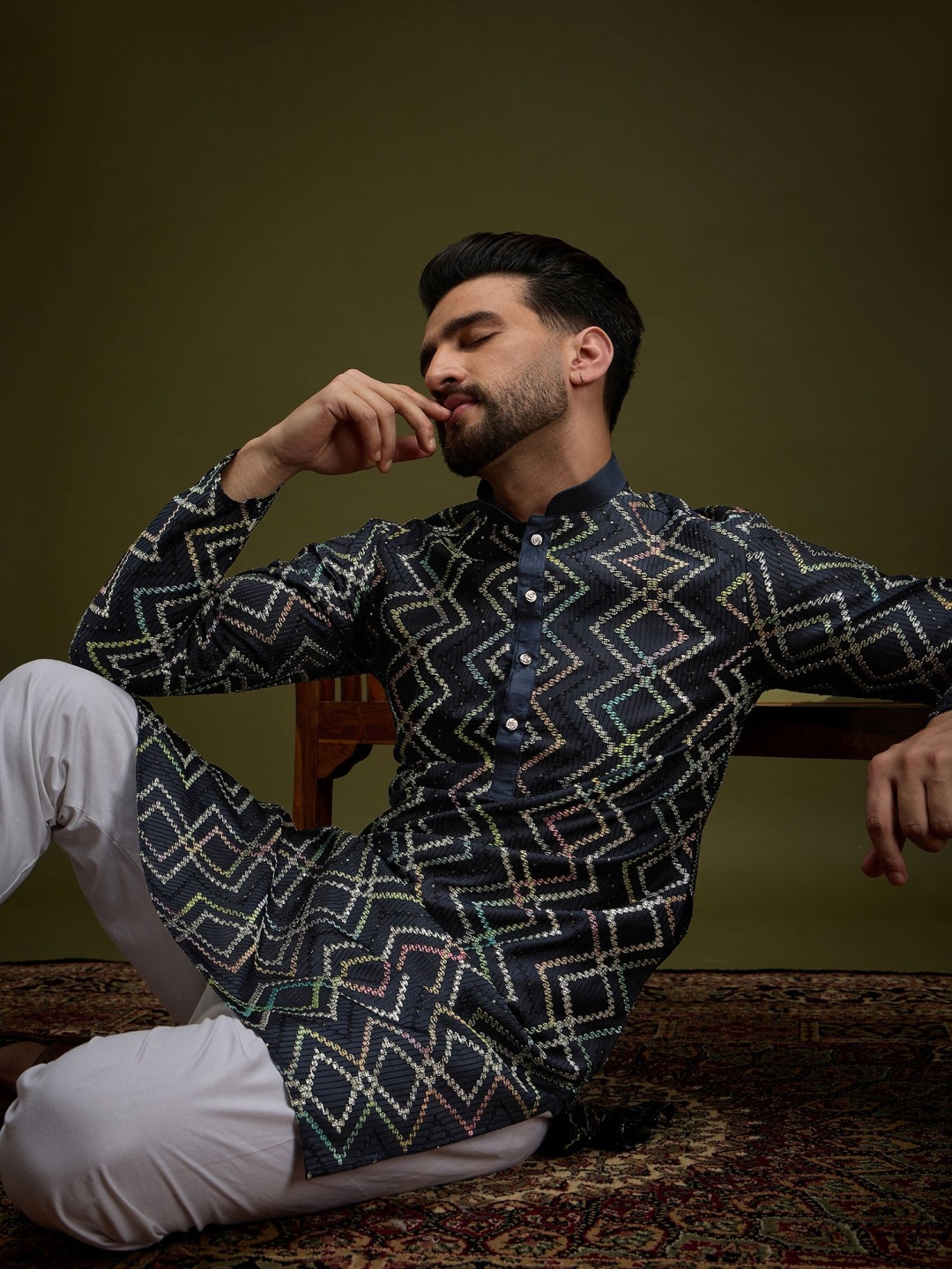 Anouk Blue Chevron Embroidered Gotta Patti Mandarin Collar Pure Cotton Straight Kurta, Navy blue
Anouk Blue Chevron Embroidered Gotta Patti Mandarin Collar Pure Cotton Straight Kurta, Navy blue