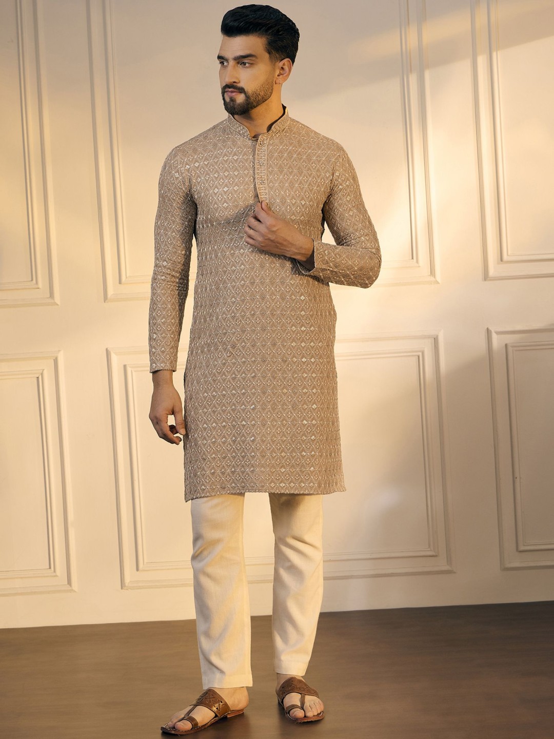 Anouk Floral Embroidered Sequinned Mandarin Collar Pure Cotton Straight Kurta, Brown
Anouk Floral Embroidered Sequinned Mandarin Collar Pure Cotton Straight Kurta, Brown