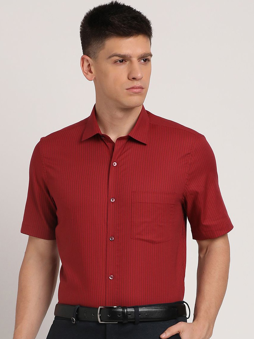 Turtle Men Standard Fit Spread Collar Vertical Striped Cotton Formal Shirt, Red
Turtle Men Standard Fit Spread Collar Vertical Striped Cotton Formal Shirt, Red