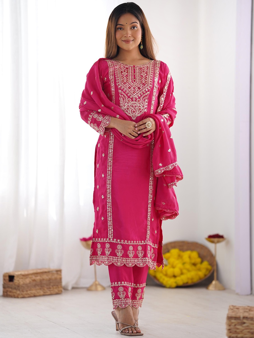 HARI FASHION Women Floral Embroidered Regular Kurta with Trousers & With Dupatta, Magenta
HARI FASHION Women Floral Embroidered Regular Kurta with Trousers & With Dupatta, Magenta