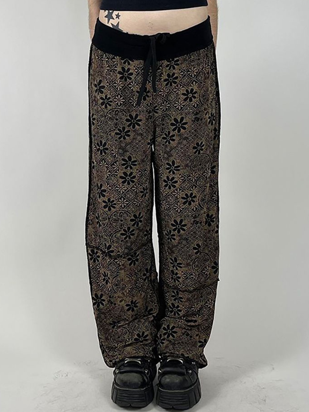 StyleCast x Revolte Women Floral Printed Loose Fit Low-Rise Easy Wash Trousers, Brown
StyleCast x Revolte Women Floral Printed Loose Fit Low-Rise Easy Wash Trousers, Brown