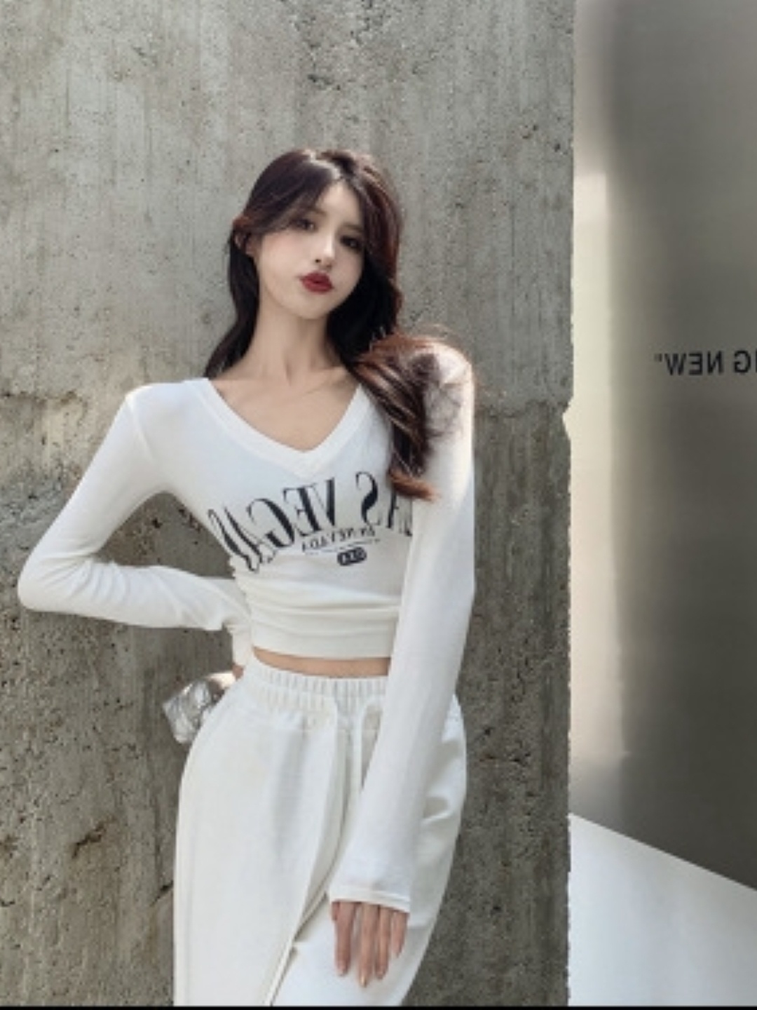 HERE&NOW Women V-Neck Long Sleeves Typography Printed Extended Sleeves Crop Top, White
HERE&NOW Women V-Neck Long Sleeves Typography Printed Extended Sleeves Crop Top, White