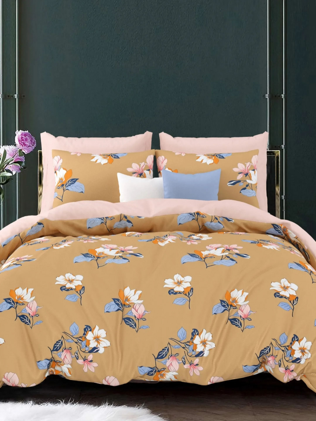 LIVING ROOTS Beige & Blue Floral Printed 210 TC Cotton King Bedsheet Set 2.64 m x 2.64 m 
LIVING ROOTS Beige & Blue Floral Printed 210 TC Cotton King Bedsheet Set 2.64 m x 2.64 m