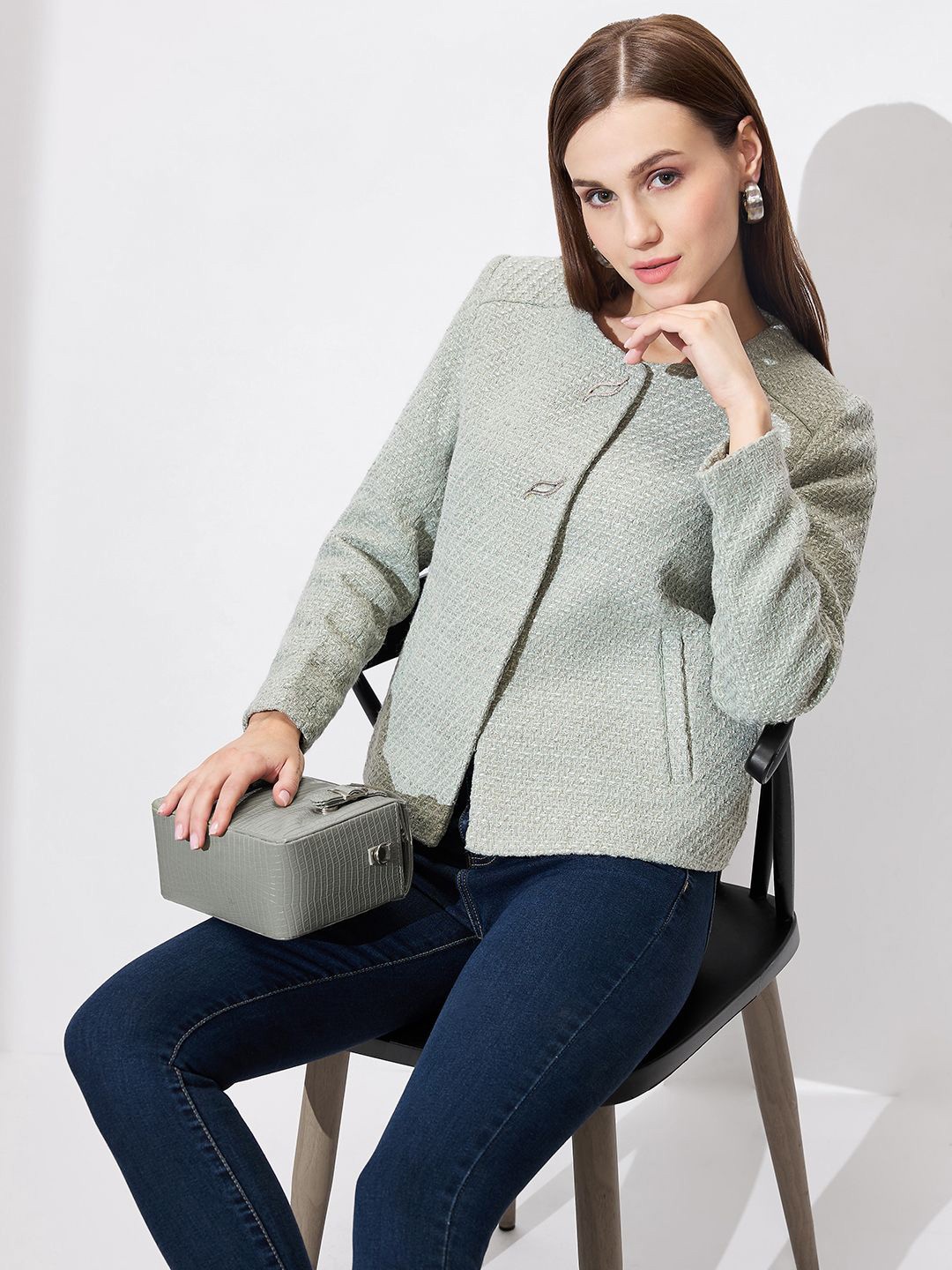 Globus Round Neck Long Sleeves Self Design Tailored Fit Shiny Winter Overcoat, Green
Globus Round Neck Long Sleeves Self Design Tailored Fit Shiny Winter Overcoat, Green