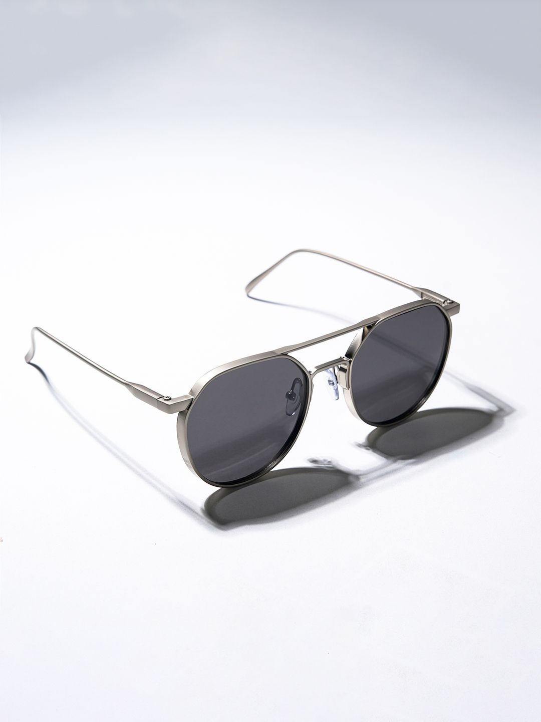 CHOKORE Unisex Aviator Sunglasses with Polarised and UV Protected Lens CHKSM_16304, Black
CHOKORE Unisex Aviator Sunglasses with Polarised and UV Protected Lens CHKSM_16304, Black