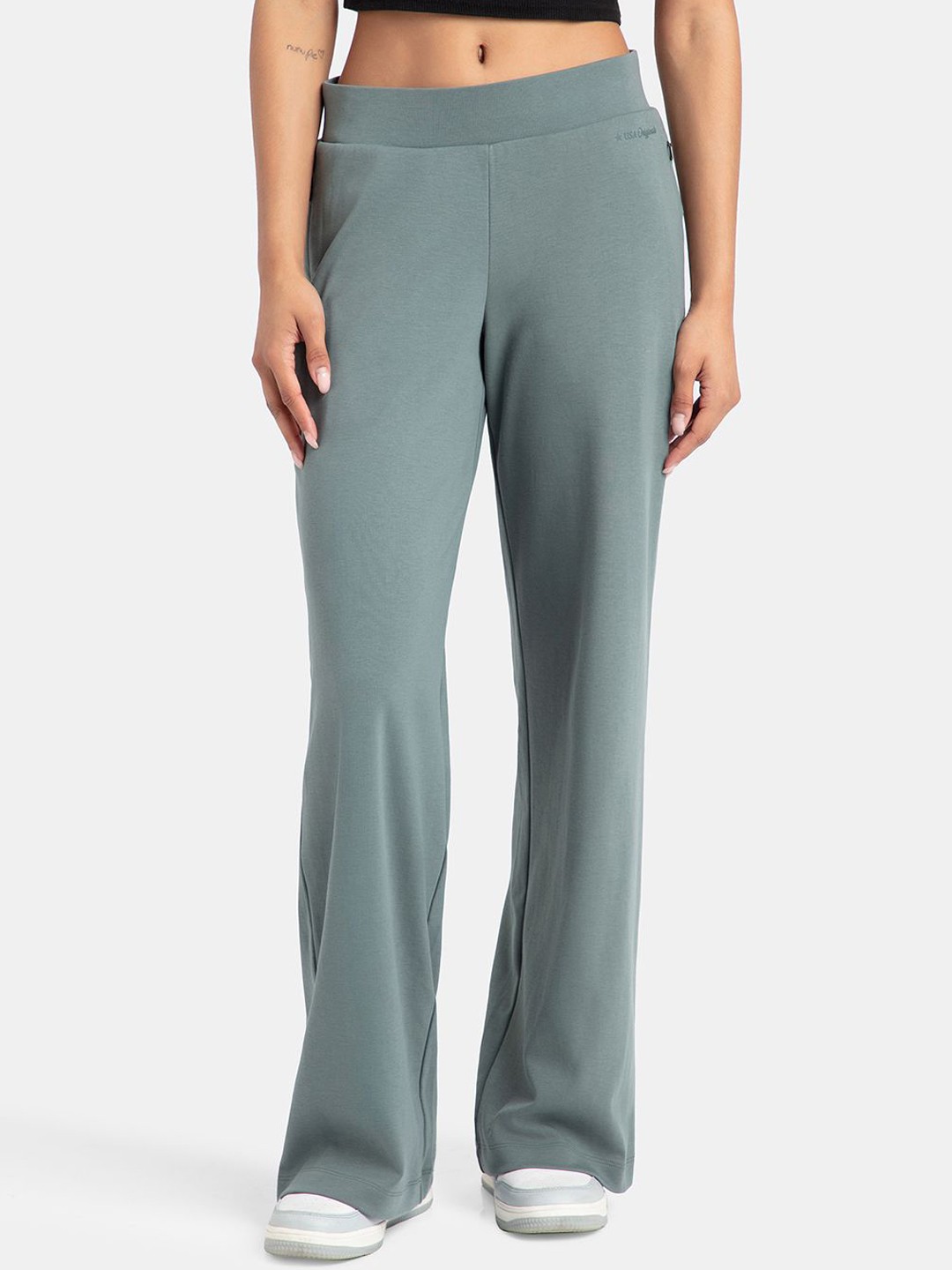 Jockey Super Combed Cotton Rich Relaxed Fit Wide Leg Pants with Zipper Pockets-U102, Green
Jockey Super Combed Cotton Rich Relaxed Fit Wide Leg Pants with Zipper Pockets-U102, Green