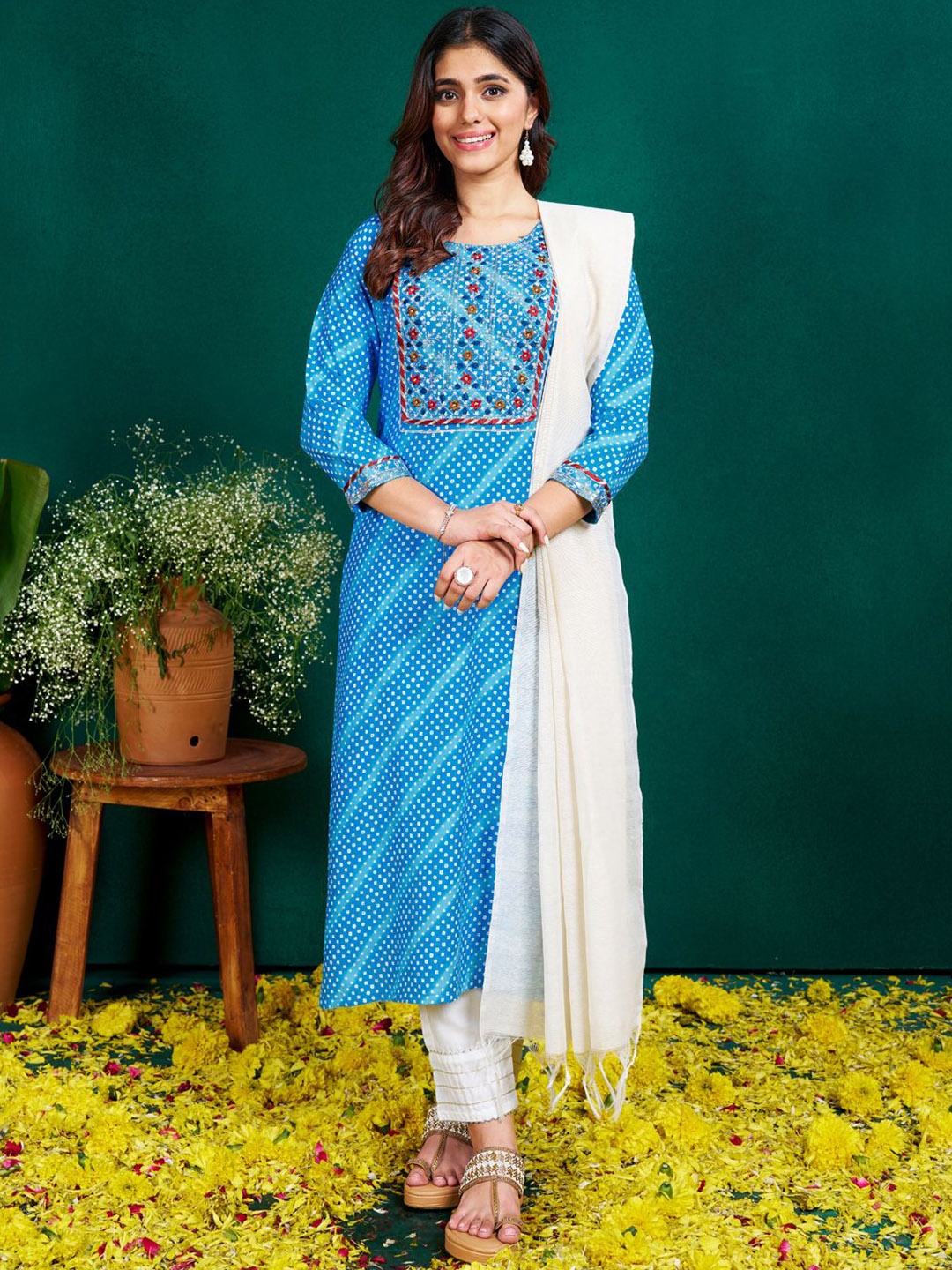KAYOMMI Women Bandhani Printed Regular Sequinned Kurta with Pyjamas & With Dupatta, Blue
KAYOMMI Women Bandhani Printed Regular Sequinned Kurta with Pyjamas & With Dupatta, Blue