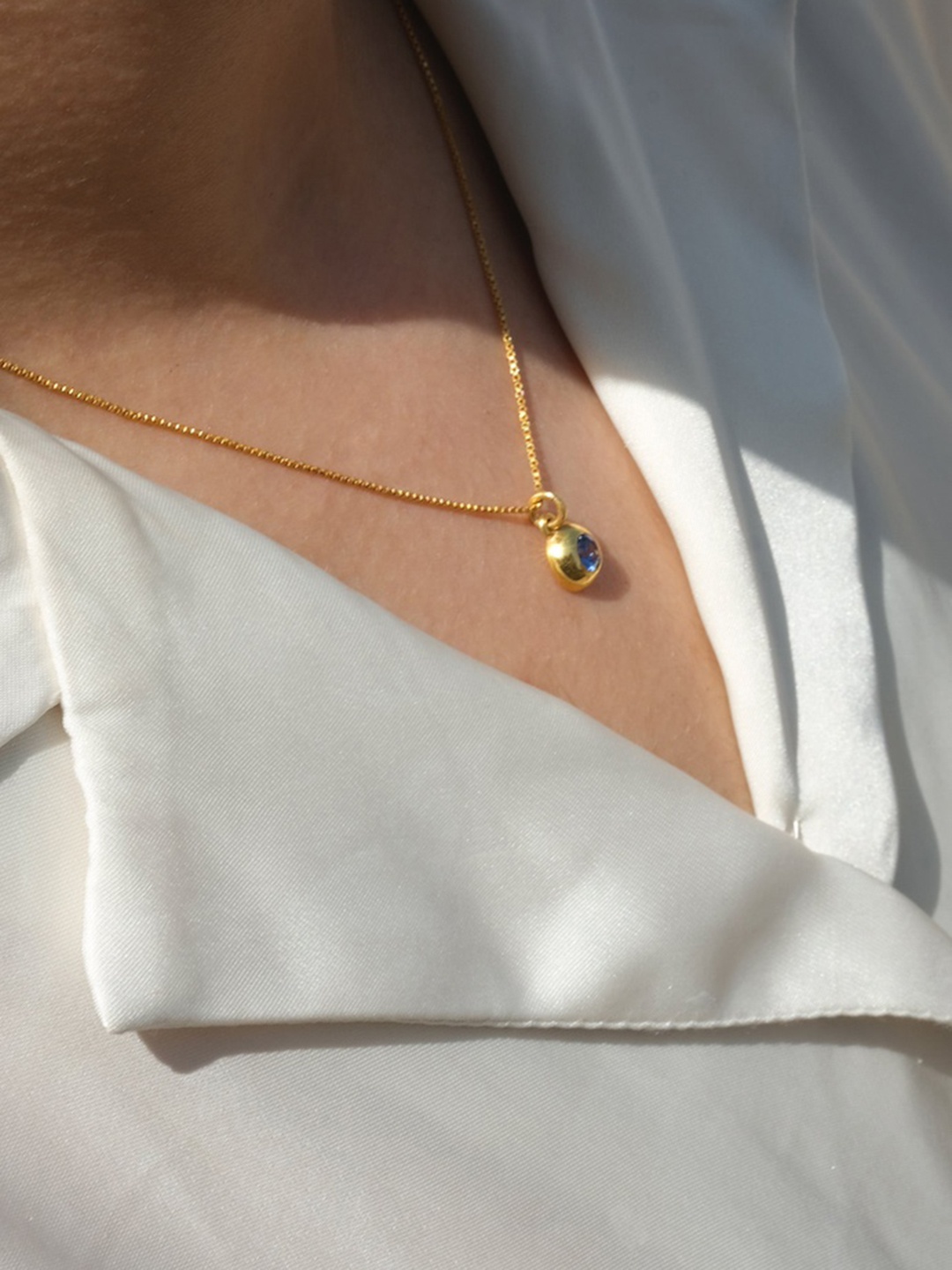 Anushka Jain Jewellery 925 Sterling Silver Gold-Plated Cubic Zirconia Pendant With Chain
Anushka Jain Jewellery 925 Sterling Silver Gold-Plated Cubic Zirconia Pendant With Chain