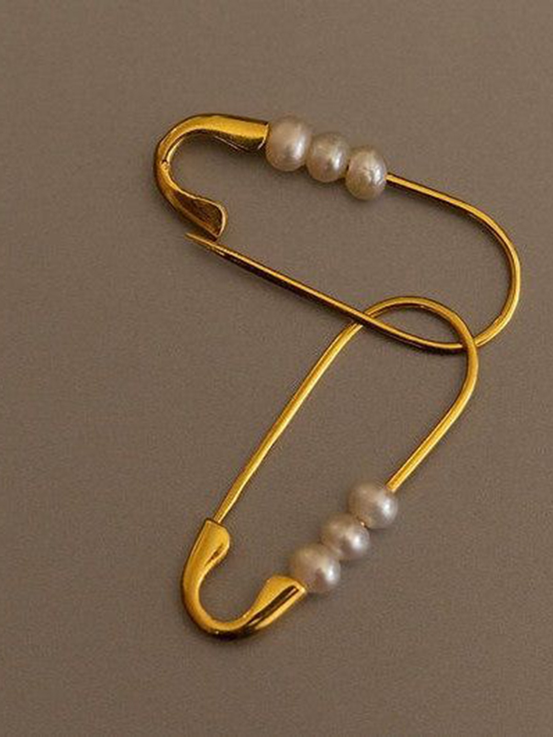 Anushka Jain Jewellery 925 Sterling Silver Gold Plated Pearl Beaded Classic Drop Earrings
Anushka Jain Jewellery 925 Sterling Silver Gold Plated Pearl Beaded Classic Drop Earrings