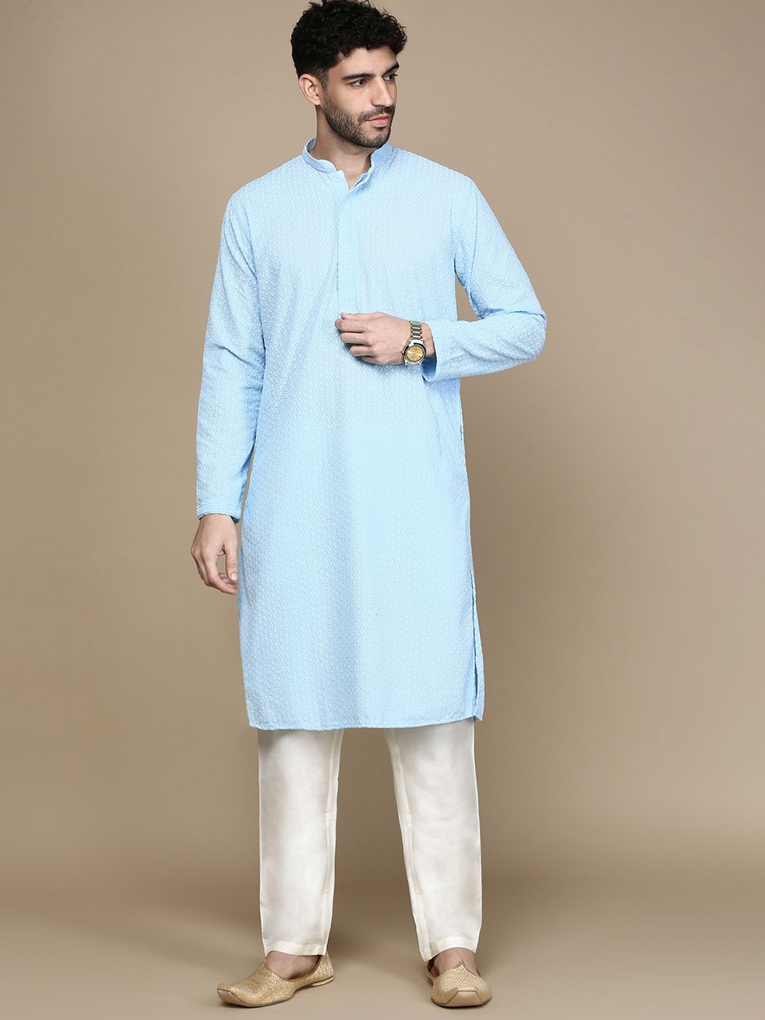 Rishika Geometric Embroidered Mandarin Collar Long Sleeves Pure Cotton Straight Kurta, Blue
Rishika Geometric Embroidered Mandarin Collar Long Sleeves Pure Cotton Straight Kurta, Blue