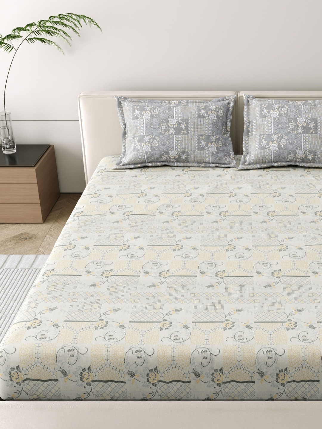 MAFATLAL Cream Colored Floral Printed Pure Cotton 186 TC King Bedsheet Set 2.74 m x 2.74 m
MAFATLAL Cream Colored Floral Printed Pure Cotton 186 TC King Bedsheet Set 2.74 m x 2.74 m