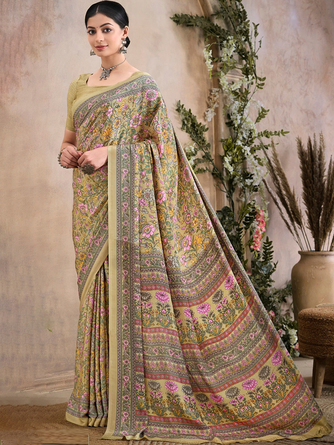 Reboot Fashions Floral Printed Pure Crepe Saree With Unstitched Crepe Blouse Piece, Cream
Reboot Fashions Floral Printed Pure Crepe Saree With Unstitched Crepe Blouse Piece, Cream