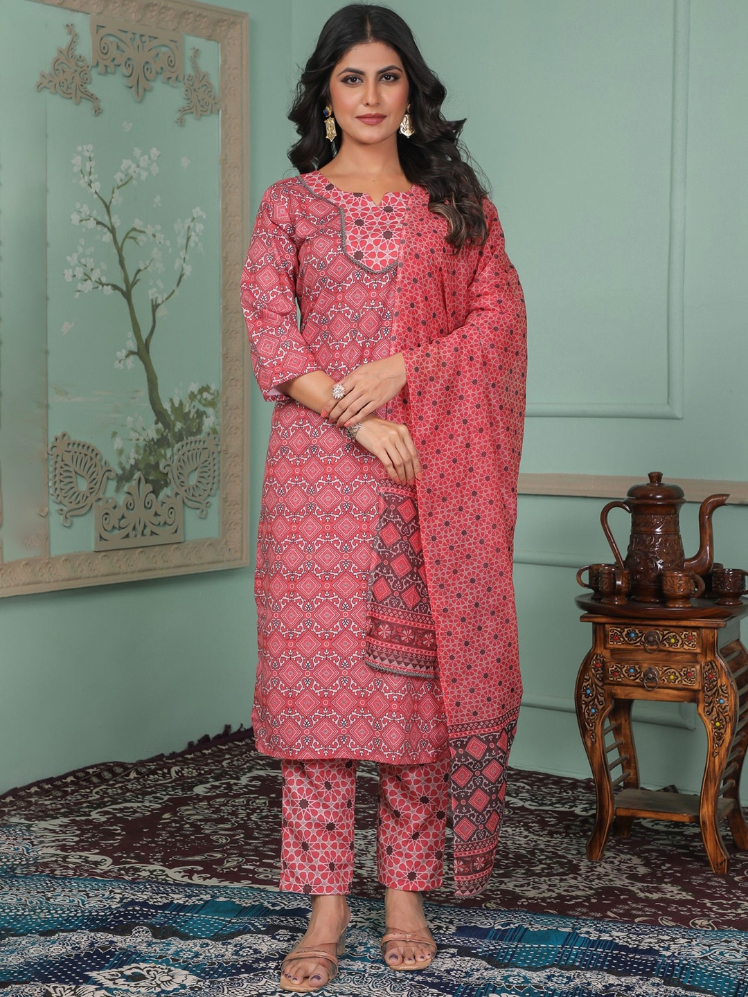 LeeliPeeri Designer Ethnic Motifs Printed Straight Kurta with Trousers & Dupatta, Pink
LeeliPeeri Designer Ethnic Motifs Printed Straight Kurta with Trousers & Dupatta, Pink