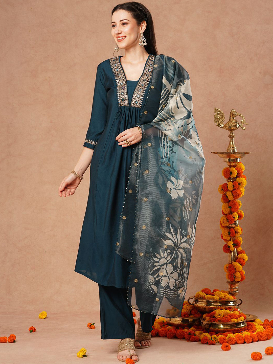 FASHOR Floral Embroidered Pleated Mirror Work Kurta With Trousers & Dupatta, Teal
FASHOR Floral Embroidered Pleated Mirror Work Kurta With Trousers & Dupatta, Teal
