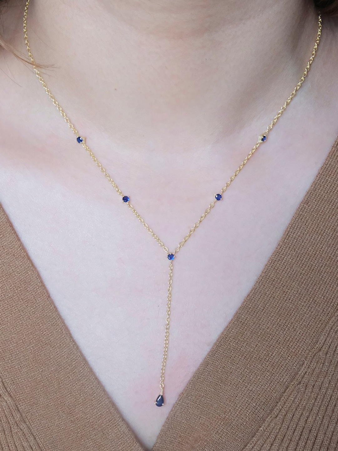 Anushka Jain Jewellery 925 Sterling Silver Gold-Plated CZ Studded Sapphire Lariat Necklace
Anushka Jain Jewellery 925 Sterling Silver Gold-Plated CZ Studded Sapphire Lariat Necklace