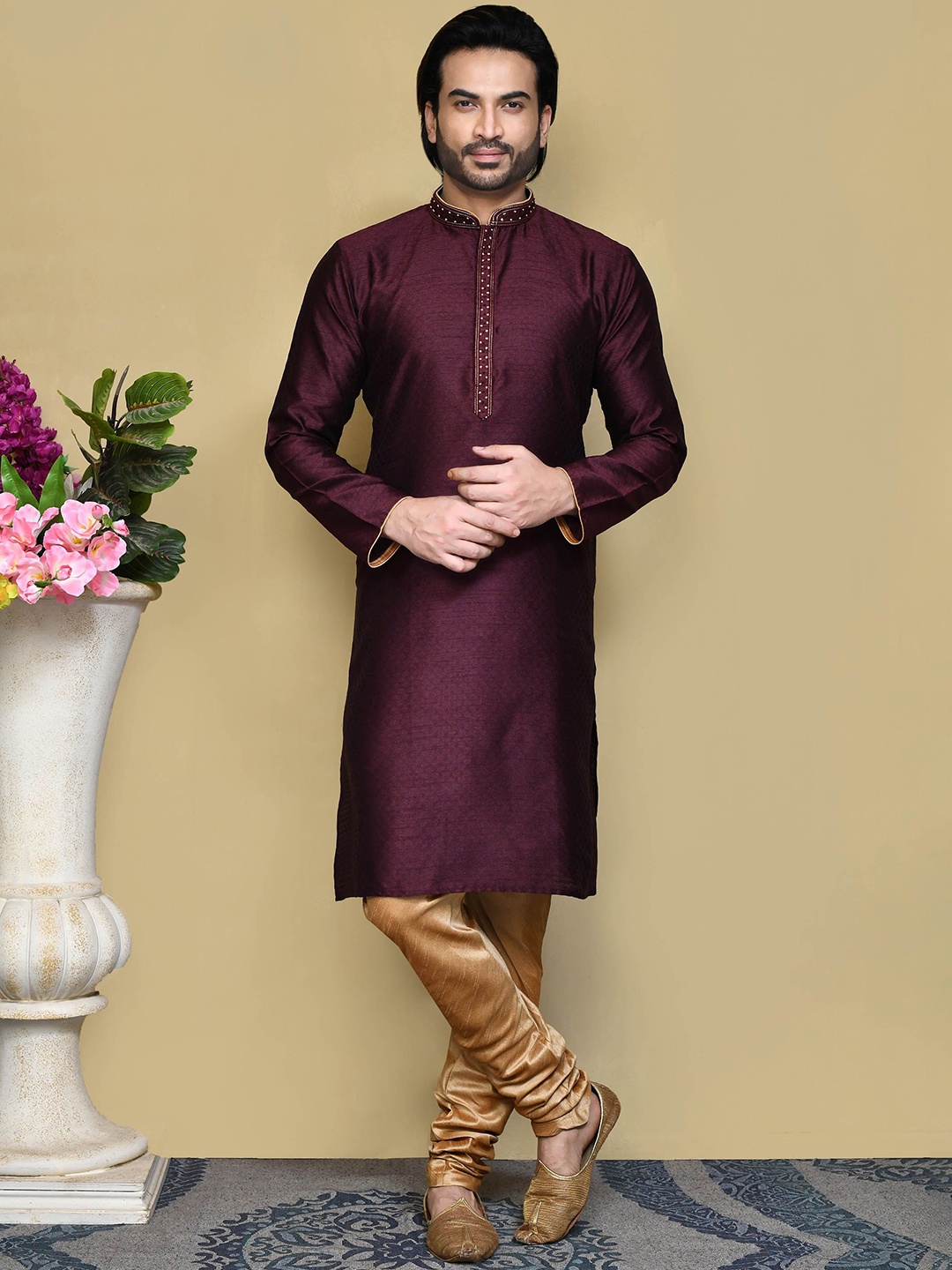 RANAK Geometric Woven Design Mandarin Collar Long Sleeves Regular Straight Kurta, Purple
RANAK Geometric Woven Design Mandarin Collar Long Sleeves Regular Straight Kurta, Purple