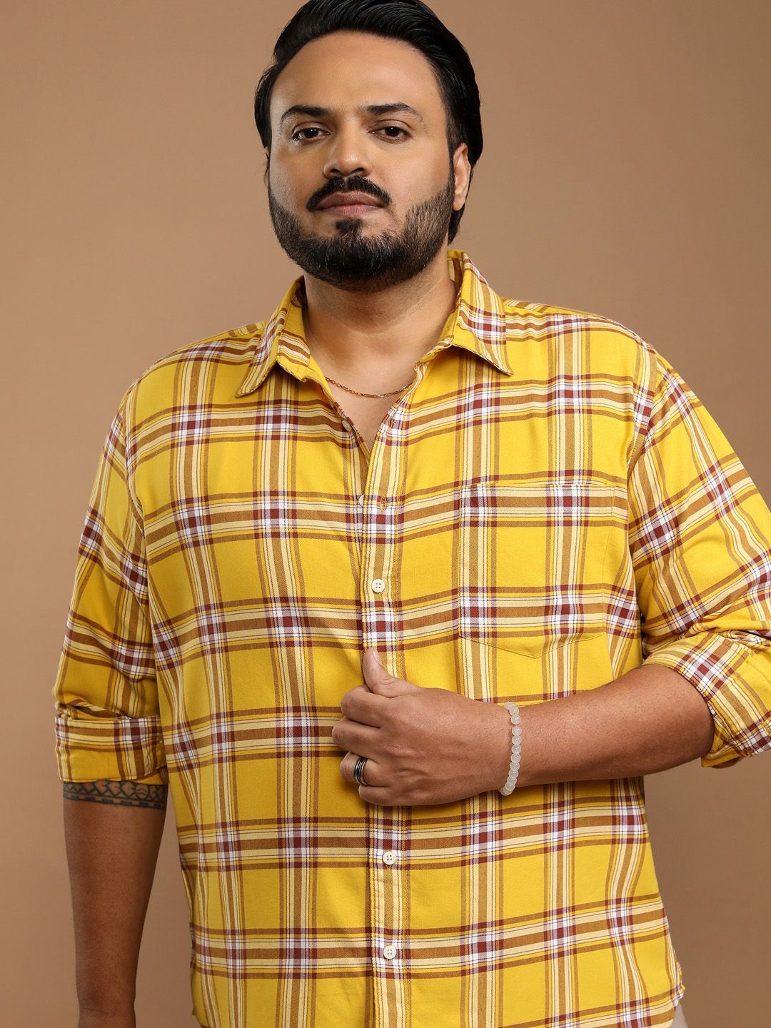 HIGHLANDER Men Checked Cutaway Collar Plus Size Cotton Relaxed Fit Casual Shirt, Yellow
HIGHLANDER Men Checked Cutaway Collar Plus Size Cotton Relaxed Fit Casual Shirt, Yellow
