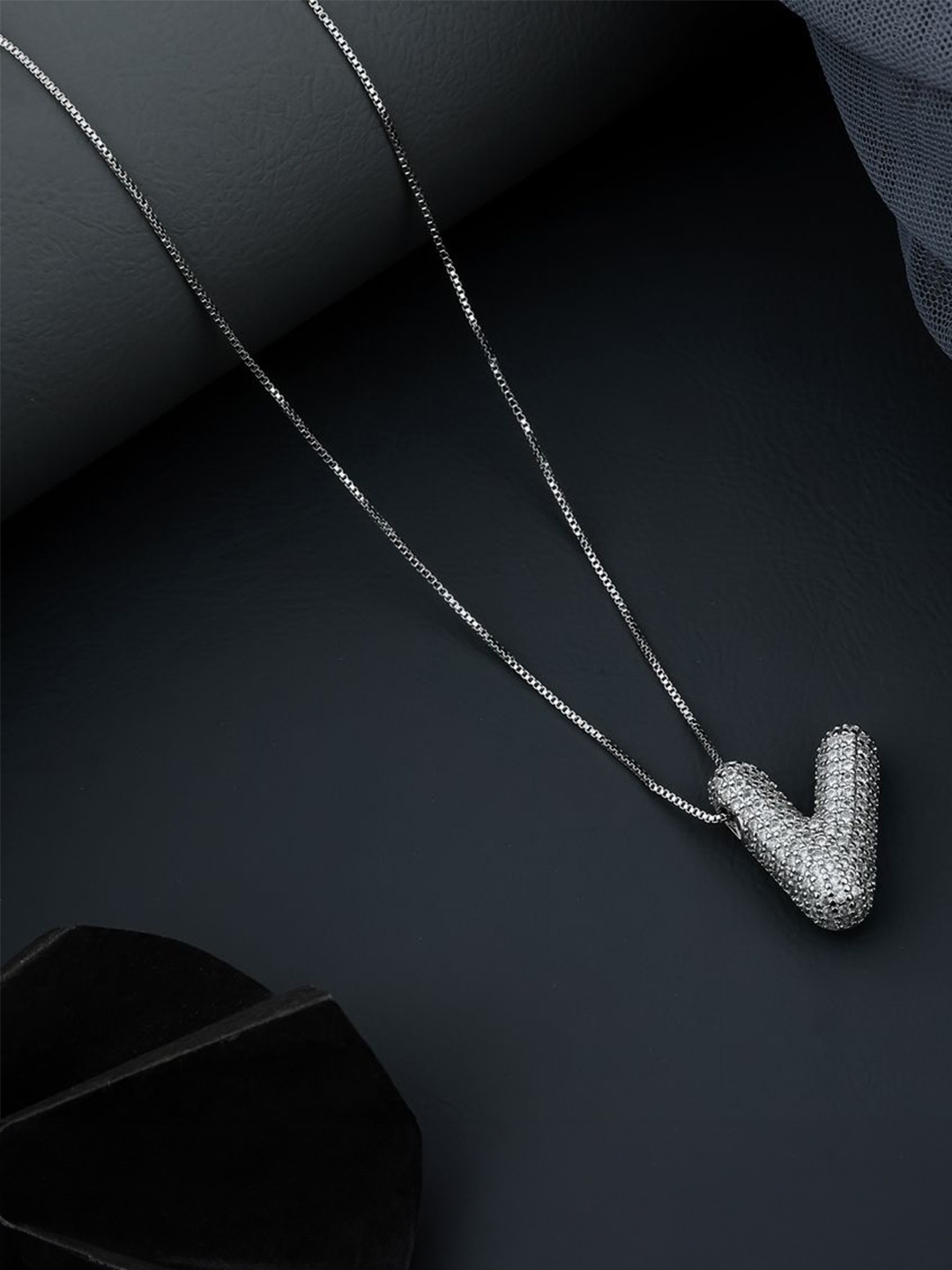 SKY SHOPPERS Unisex Silver-Plated Cubic Zirconia Studded Alphabet V Pendant With Chain
SKY SHOPPERS Unisex Silver-Plated Cubic Zirconia Studded Alphabet V Pendant With Chain