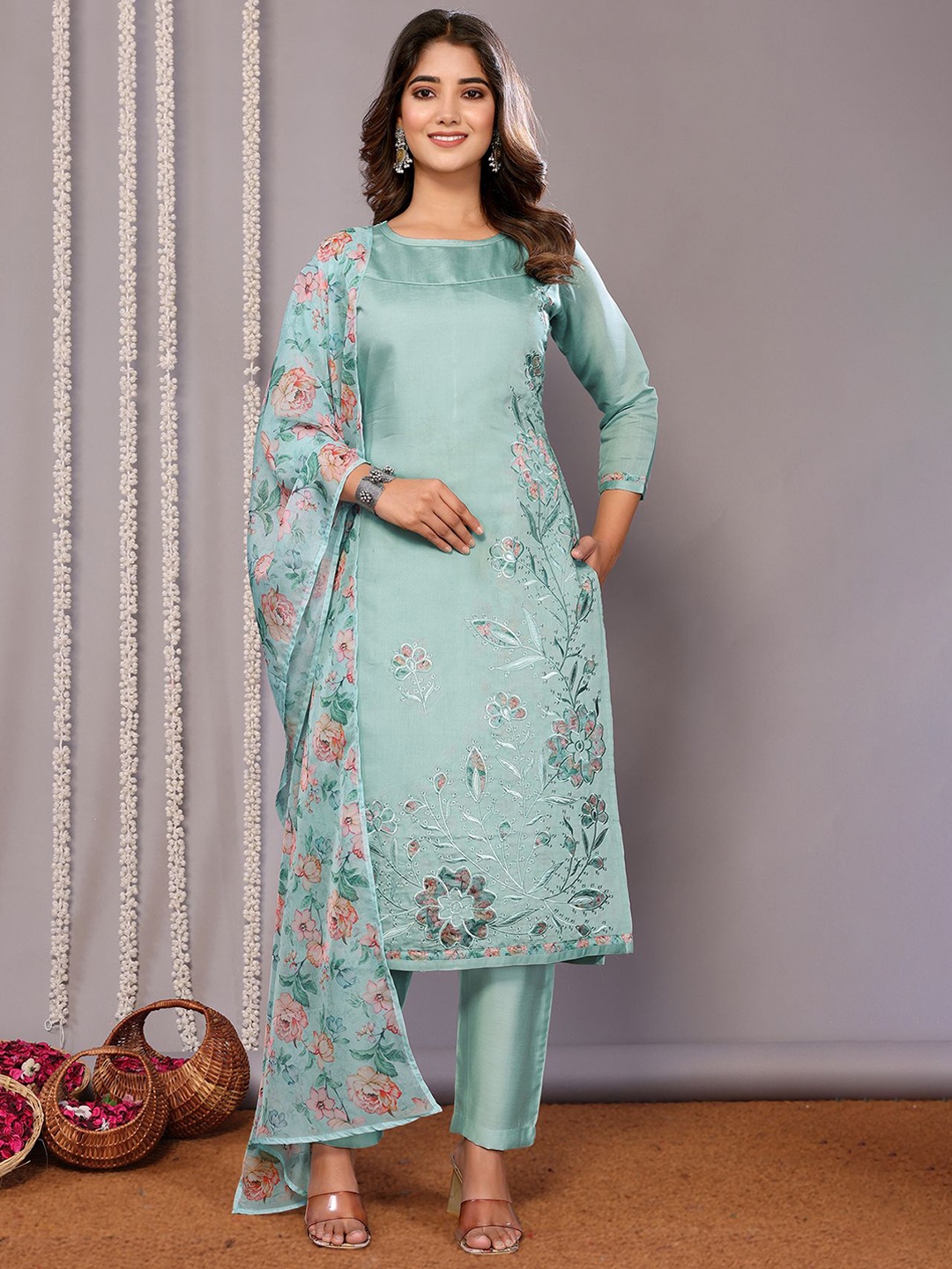 Royal Export Floral Embroidered Thread Work Chanderi Silk Kurta With Trousers & Dupatta, Blue
Royal Export Floral Embroidered Thread Work Chanderi Silk Kurta With Trousers & Dupatta, Blue