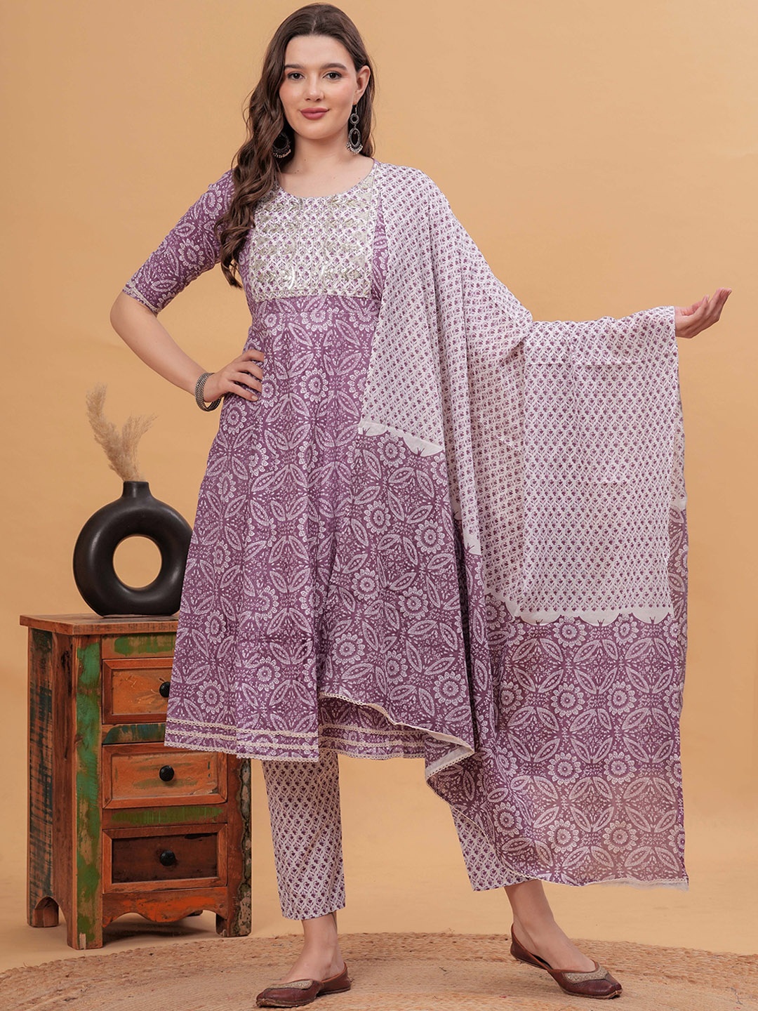 kipek Ethnic Motifs Printed Gotta Patti Pure Cotton Kurta with Trouser & Dupatta, Purple
kipek Ethnic Motifs Printed Gotta Patti Pure Cotton Kurta with Trouser & Dupatta, Purple