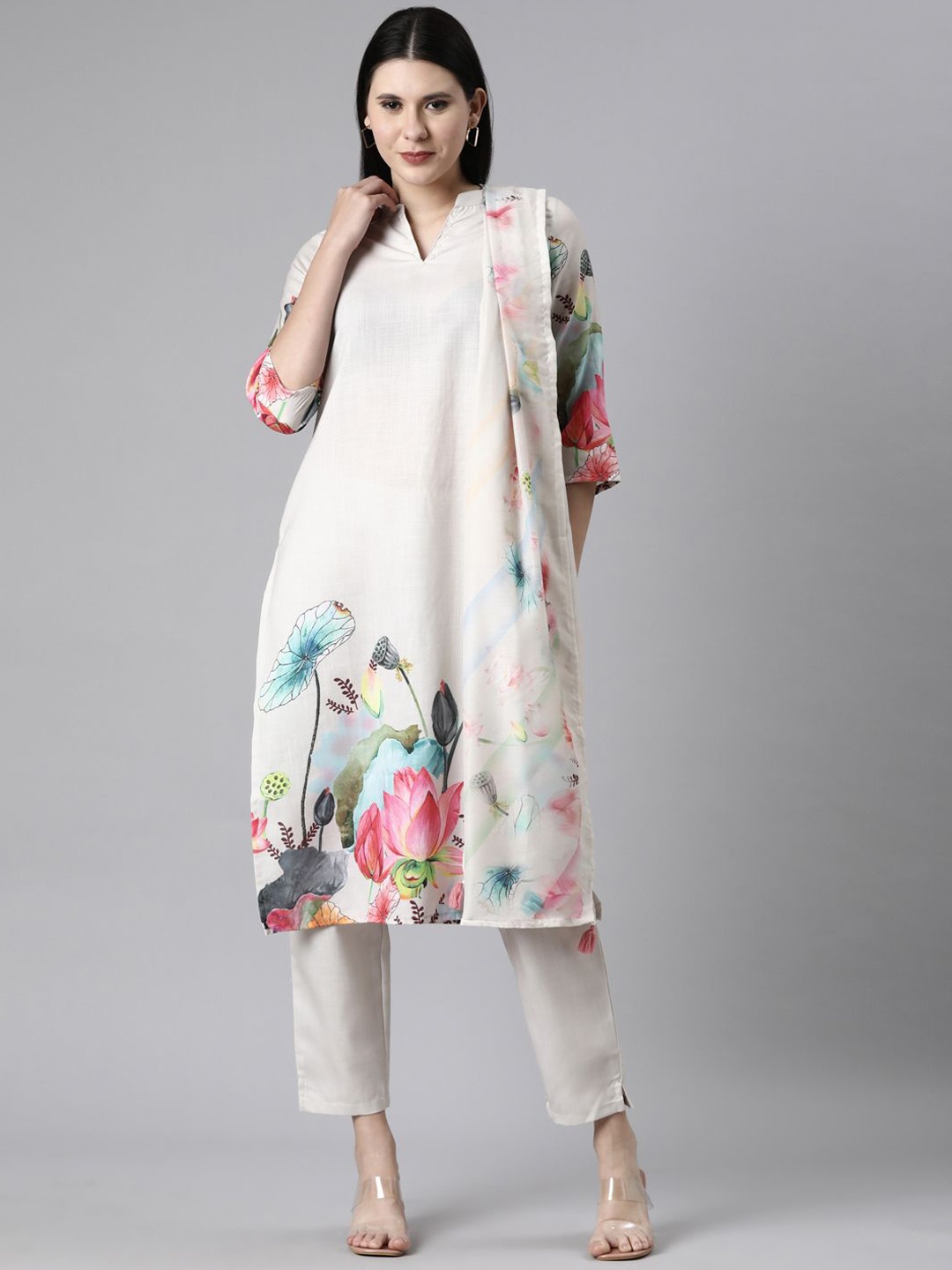 Neerus Floral Printed Mandarin Collar Beads Detail Straight Kurta With Trousers & Dupatta, Cream
Neerus Floral Printed Mandarin Collar Beads Detail Straight Kurta With Trousers & Dupatta, Cream