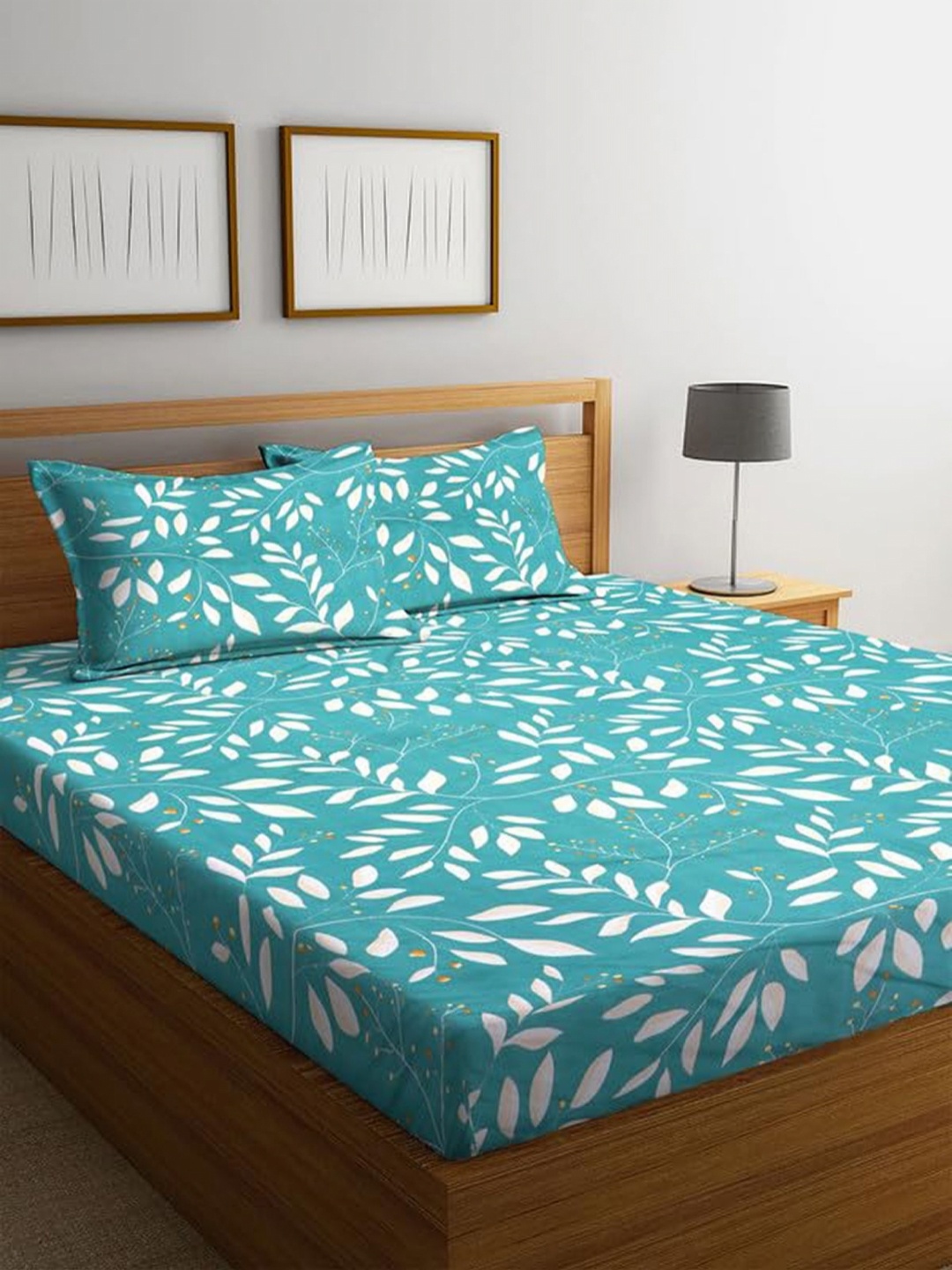 THE little BIG STORE Teal & White Floral 300 TC Fitted King Bedsheet Set-1.82 m x 1.98 m
THE little BIG STORE Teal & White Floral 300 TC Fitted King Bedsheet Set-1.82 m x 1.98 m