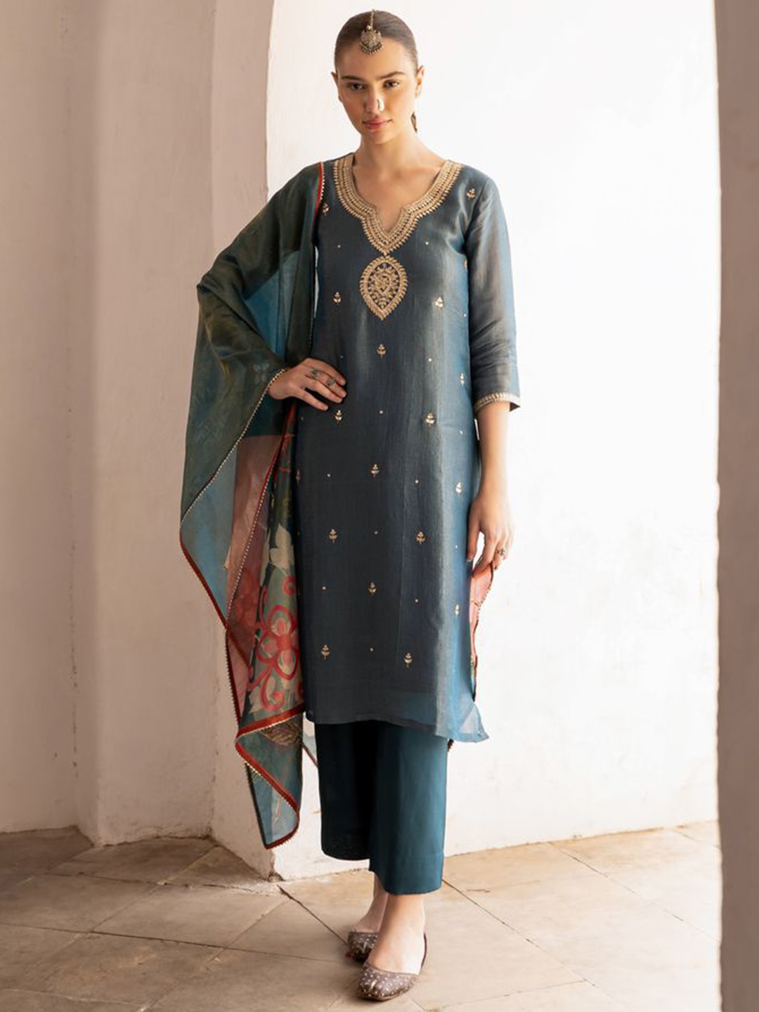 KARAJ JAIPUR Floral Embroidered Gotta Patti Chanderi Cotton Kurta With Trousers & Dupatta, Blue
KARAJ JAIPUR Floral Embroidered Gotta Patti Chanderi Cotton Kurta With Trousers & Dupatta, Blue