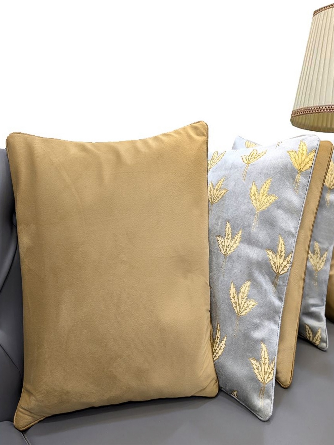 Good Vibes Grey & Gold-Toned 5 Pieces Ethnic Motifs Velvet Square Cushion Covers
Good Vibes Grey & Gold-Toned 5 Pieces Ethnic Motifs Velvet Square Cushion Covers