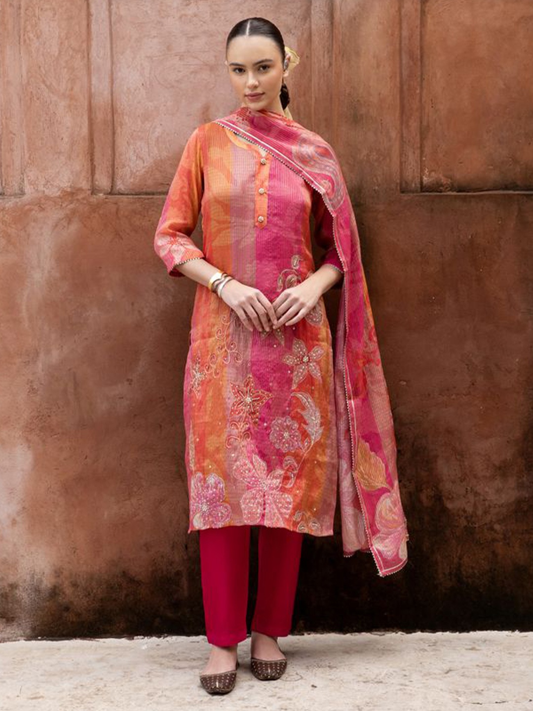 KARAJ JAIPUR Floral Embroidered Regular Chanderi Cotton Kurta with Trousers & Dupatta, Pink
KARAJ JAIPUR Floral Embroidered Regular Chanderi Cotton Kurta with Trousers & Dupatta, Pink