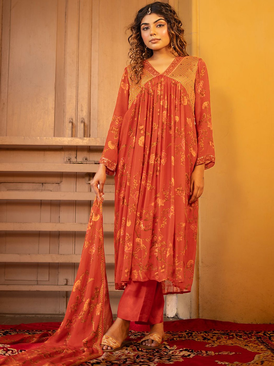 EARTH O FAB Floral Printed Regular Mirror Work Anarkali Kurta with Palazzos & Dupatta, Orange
EARTH O FAB Floral Printed Regular Mirror Work Anarkali Kurta with Palazzos & Dupatta, Orange