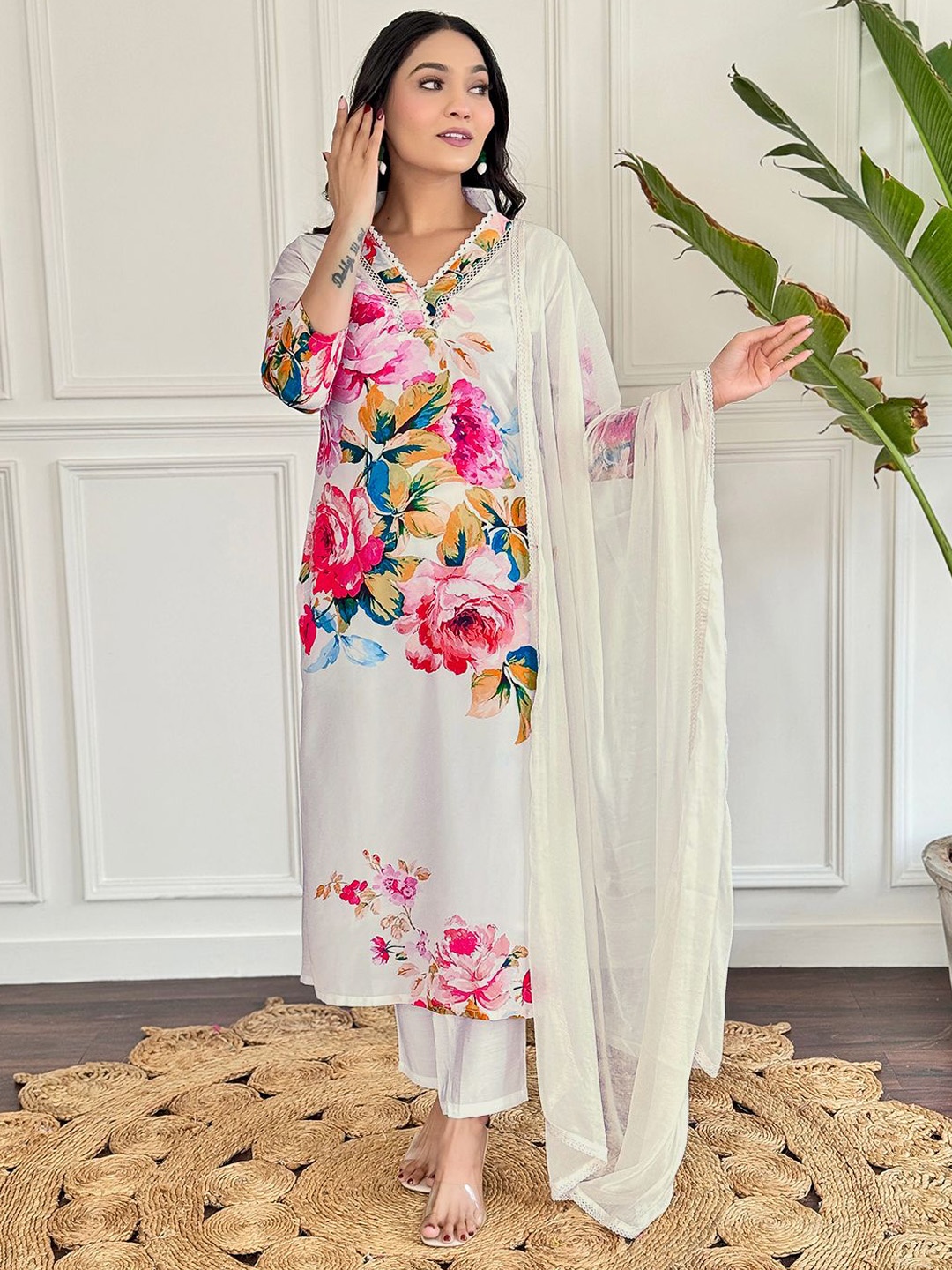 KALINI Floral Printed Regular Silk Crepe Straight Kurta with Trousers & Dupatta, White
KALINI Floral Printed Regular Silk Crepe Straight Kurta with Trousers & Dupatta, White