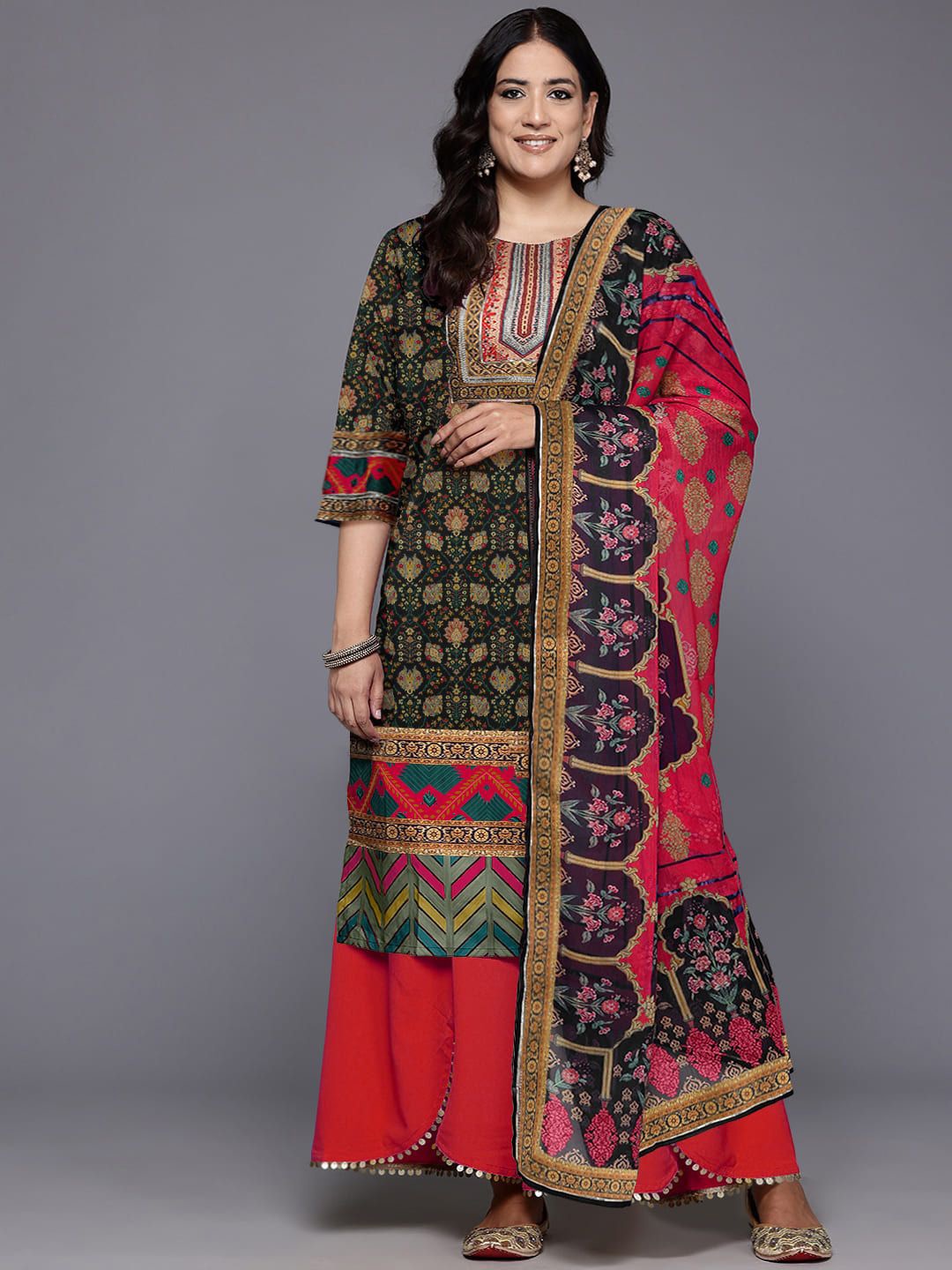A PLUS BY AHALYAA Floral Printed Round Neck Straight Kurta With Palazzos & Dupatta, Black
A PLUS BY AHALYAA Floral Printed Round Neck Straight Kurta With Palazzos & Dupatta, Black
