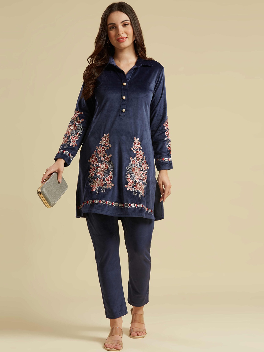 Peachmode Shirt Collar Floral Embroidered Thread Work Velvet Kurta with Trousers, Navy blue
Peachmode Shirt Collar Floral Embroidered Thread Work Velvet Kurta with Trousers, Navy blue