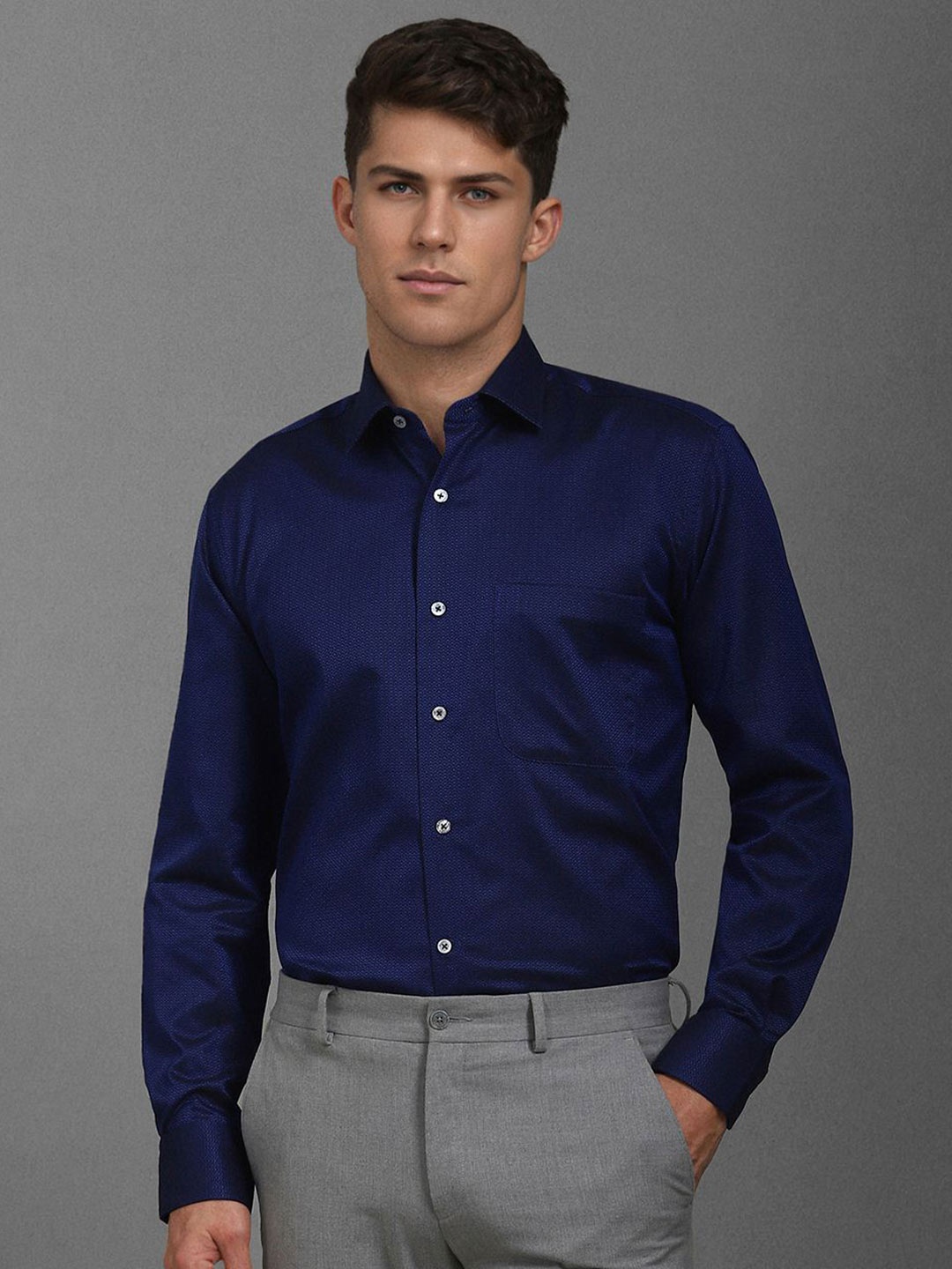 Luxure by Louis Philippe Men Classic Fit Geometric Printed Cotton Formal Shirt, Navy blue
Luxure by Louis Philippe Men Classic Fit Geometric Printed Cotton Formal Shirt, Navy blue
