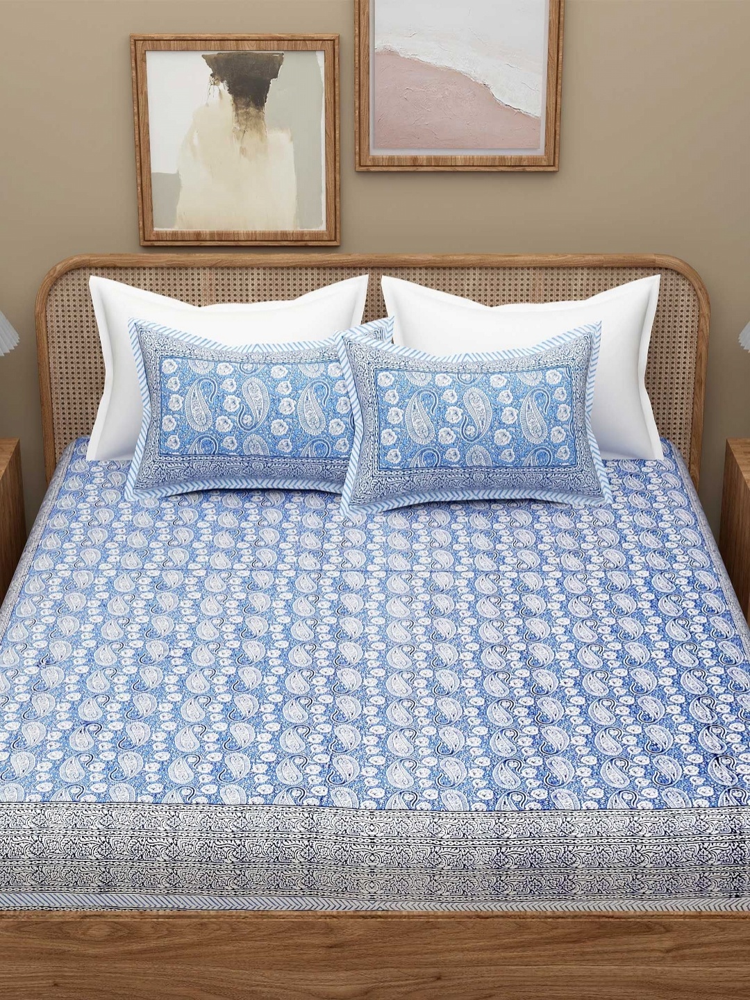 Adwitiya Blue & White Ethnic Motifs 300 TC Pure Cotton Double King Bedsheet Set 1.08 m x 1.08 m
Adwitiya Blue & White Ethnic Motifs 300 TC Pure Cotton Double King Bedsheet Set 1.08 m x 1.08 m