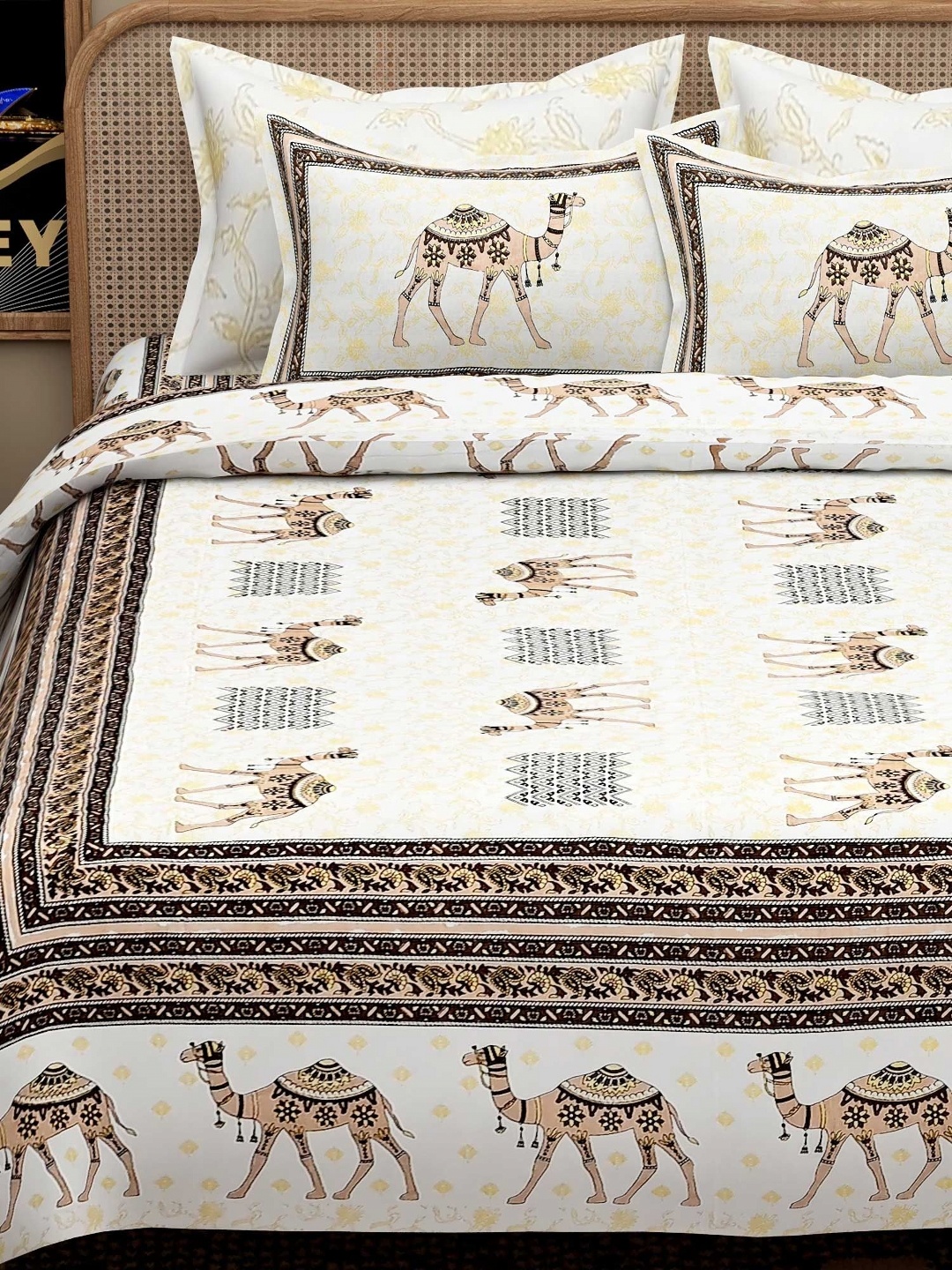 Adwitiya White & Yellow Ethnic Motifs 200TC Pure Cotton Double King Bedsheet Set 2.28 m x 2.74 m
Adwitiya White & Yellow Ethnic Motifs 200TC Pure Cotton Double King Bedsheet Set 2.28 m x 2.74 m